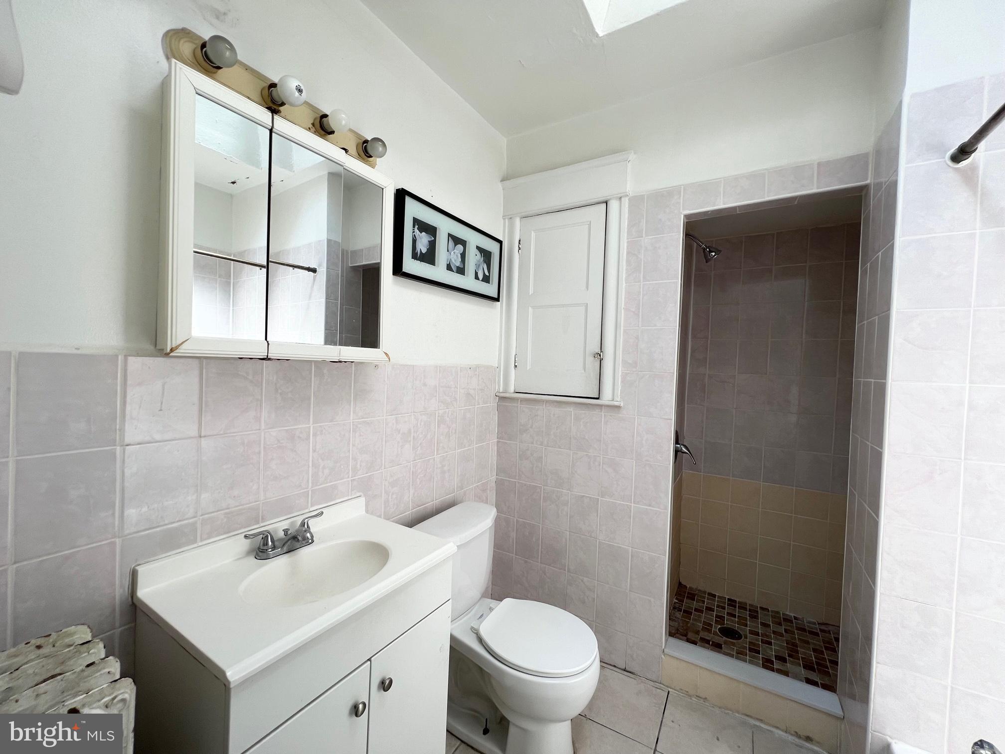 PHILADELPHIA (NORTHEAST) - Residential