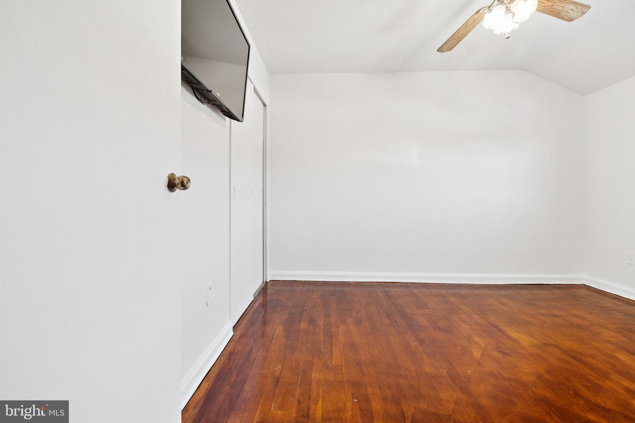 CHARLESMONT - Residential