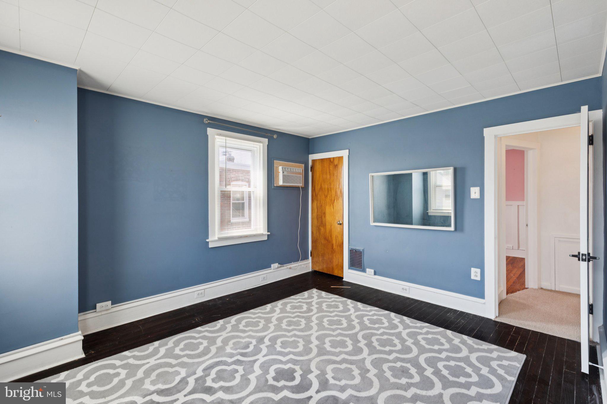 FOX CHASE - Residential