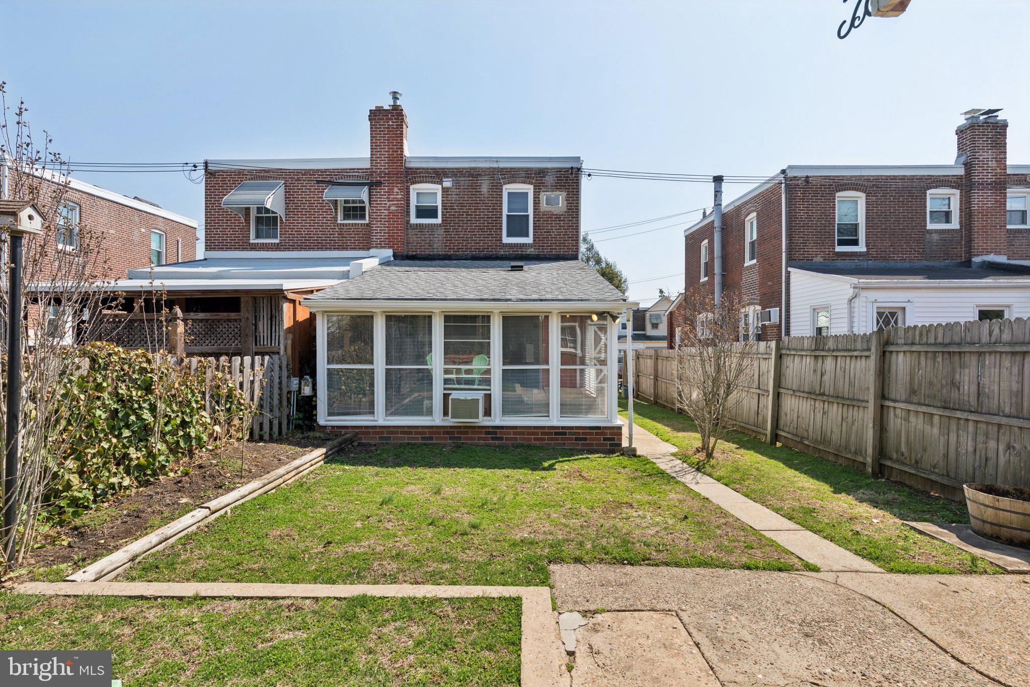 FOX CHASE - Residential