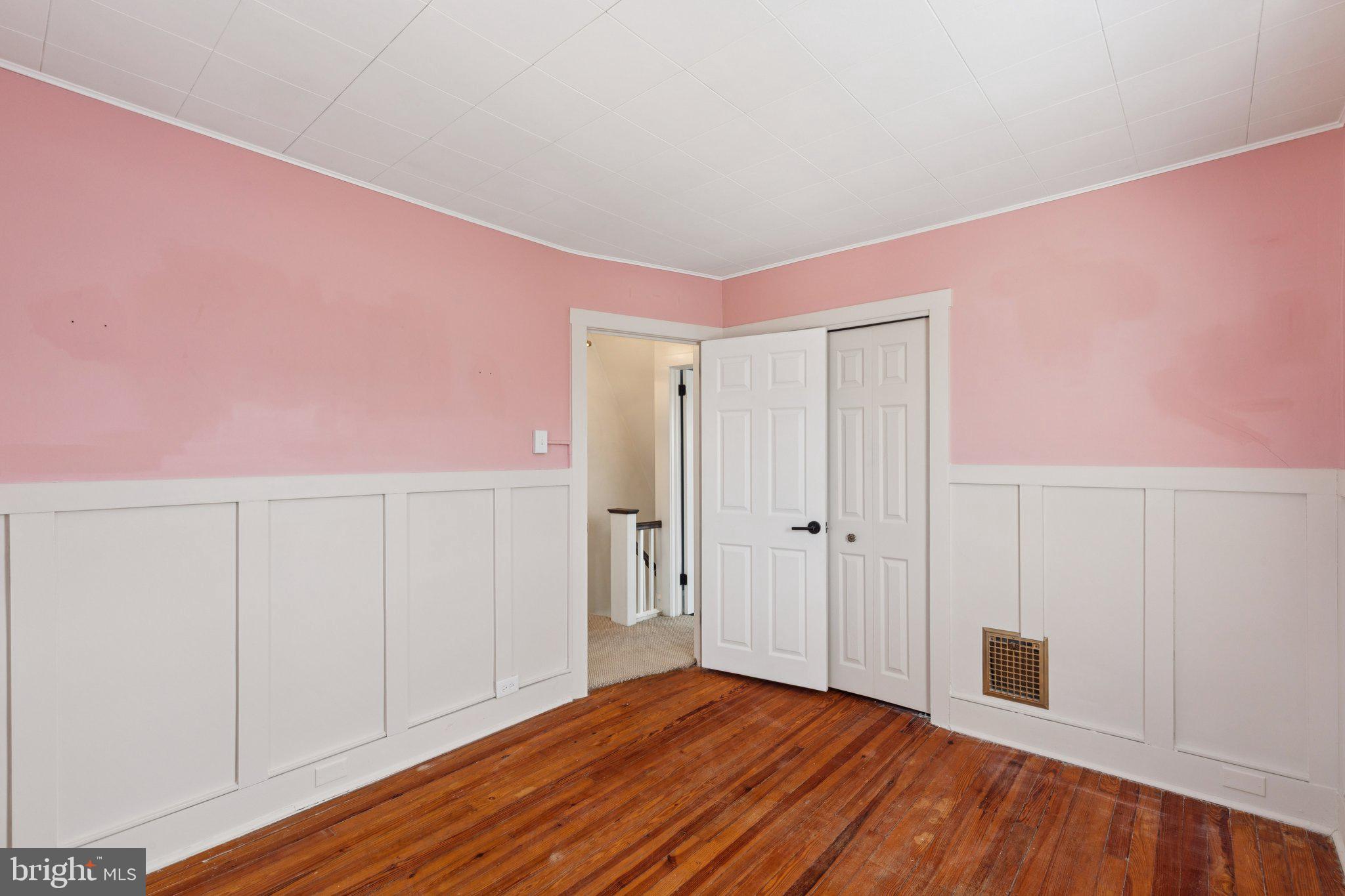 FOX CHASE - Residential