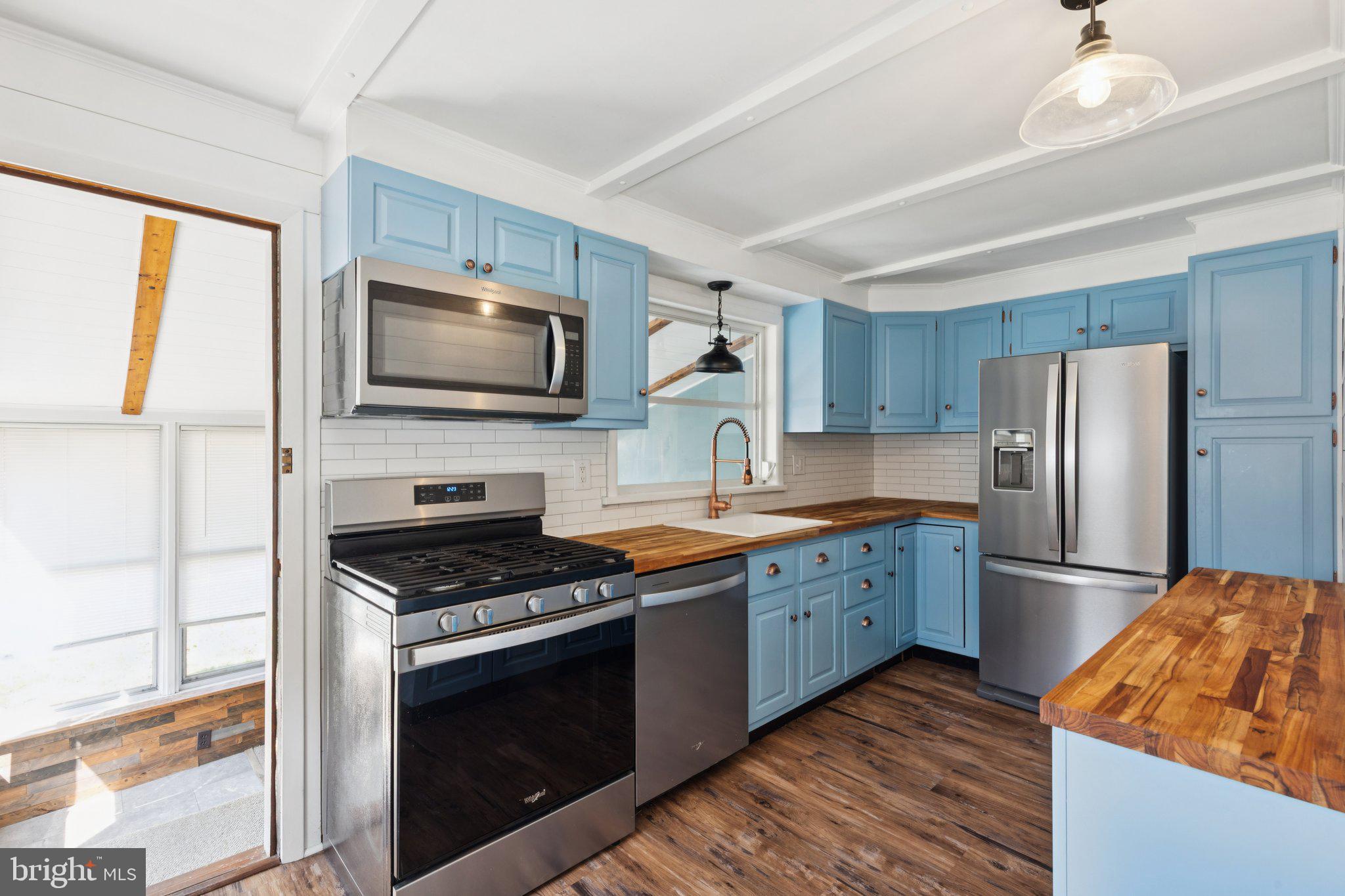 FOX CHASE - Residential