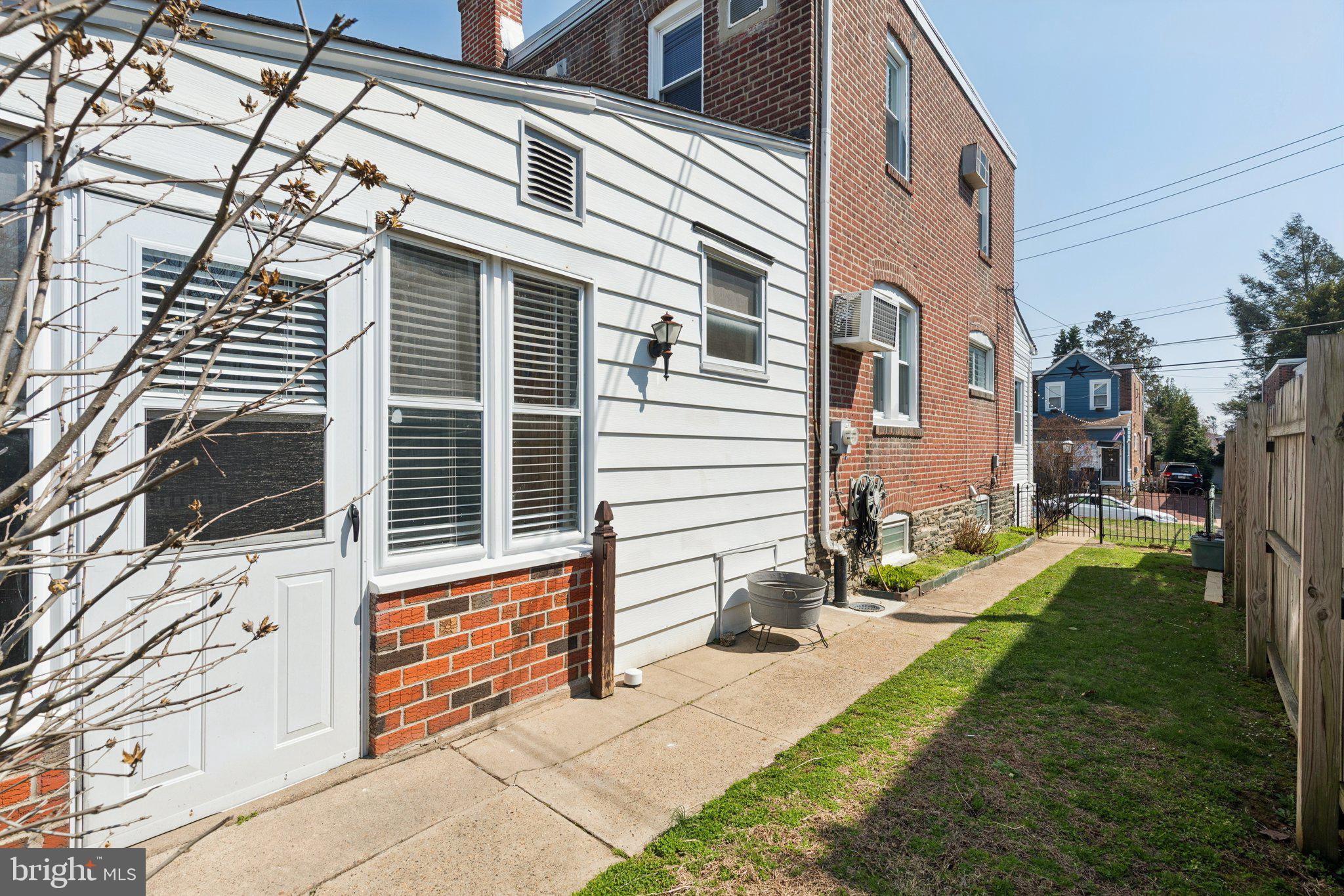 FOX CHASE - Residential
