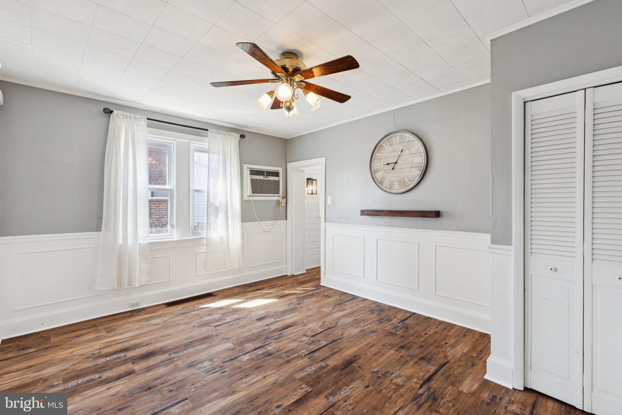 FOX CHASE - Residential