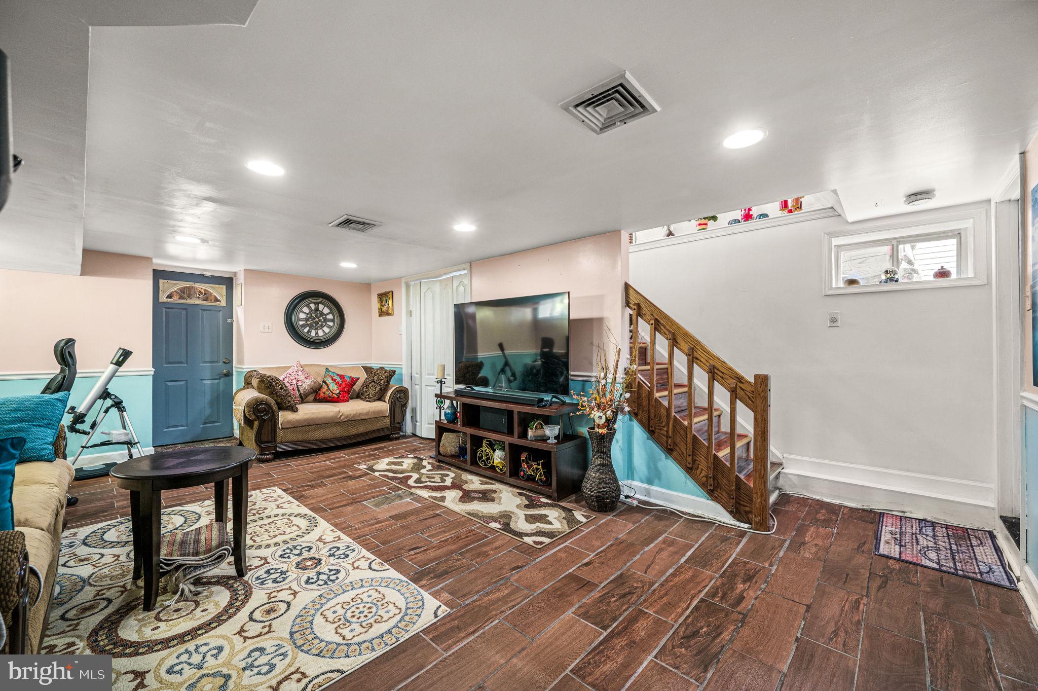 DREXEL HILL - Residential