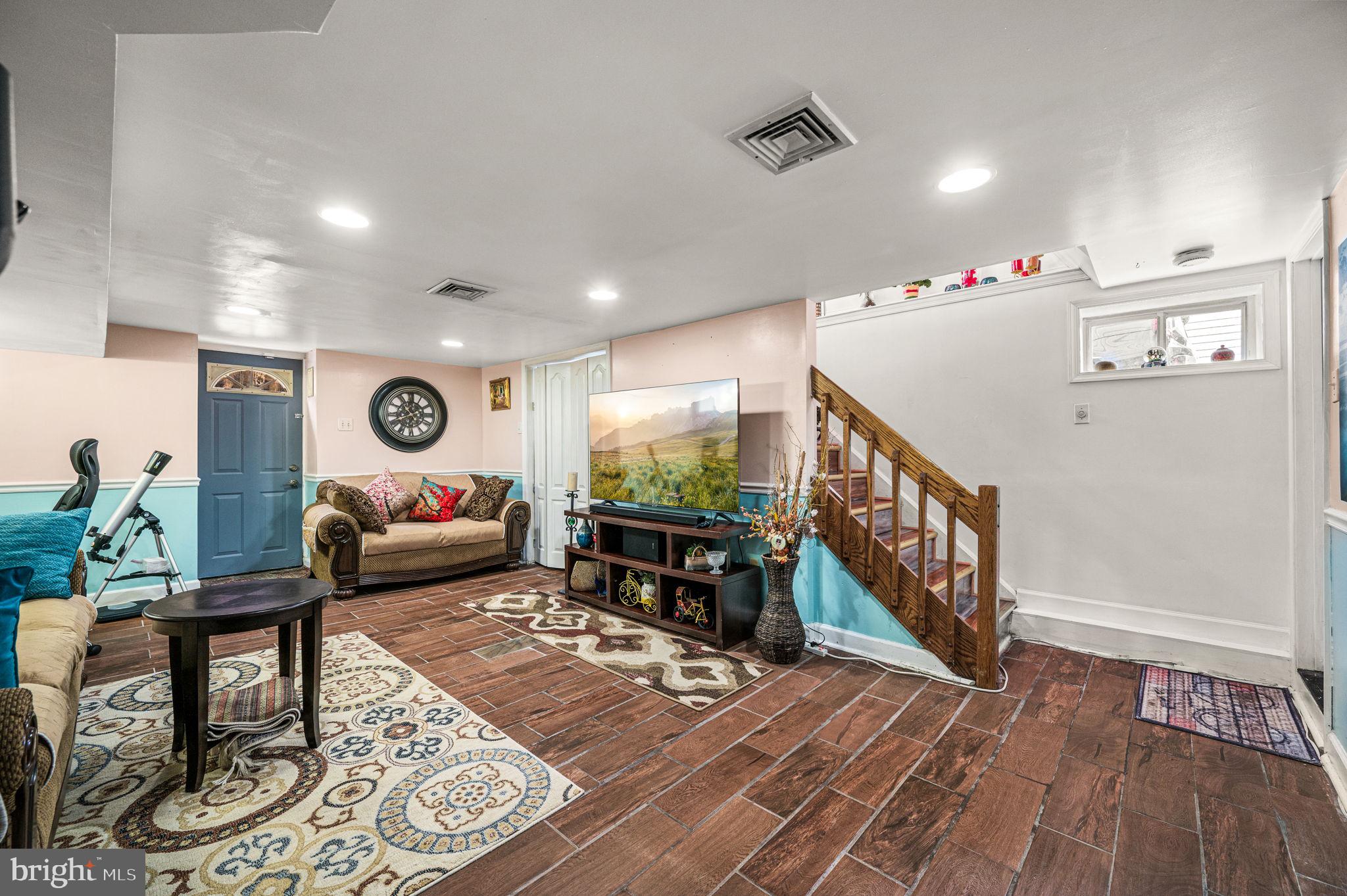 DREXEL HILL - Residential