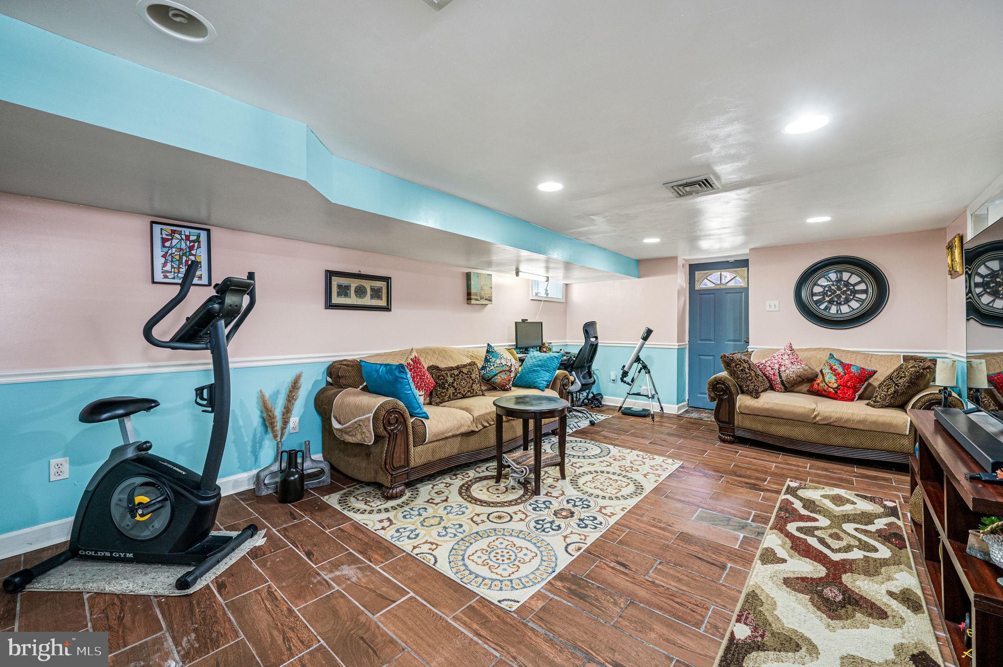 DREXEL HILL - Residential