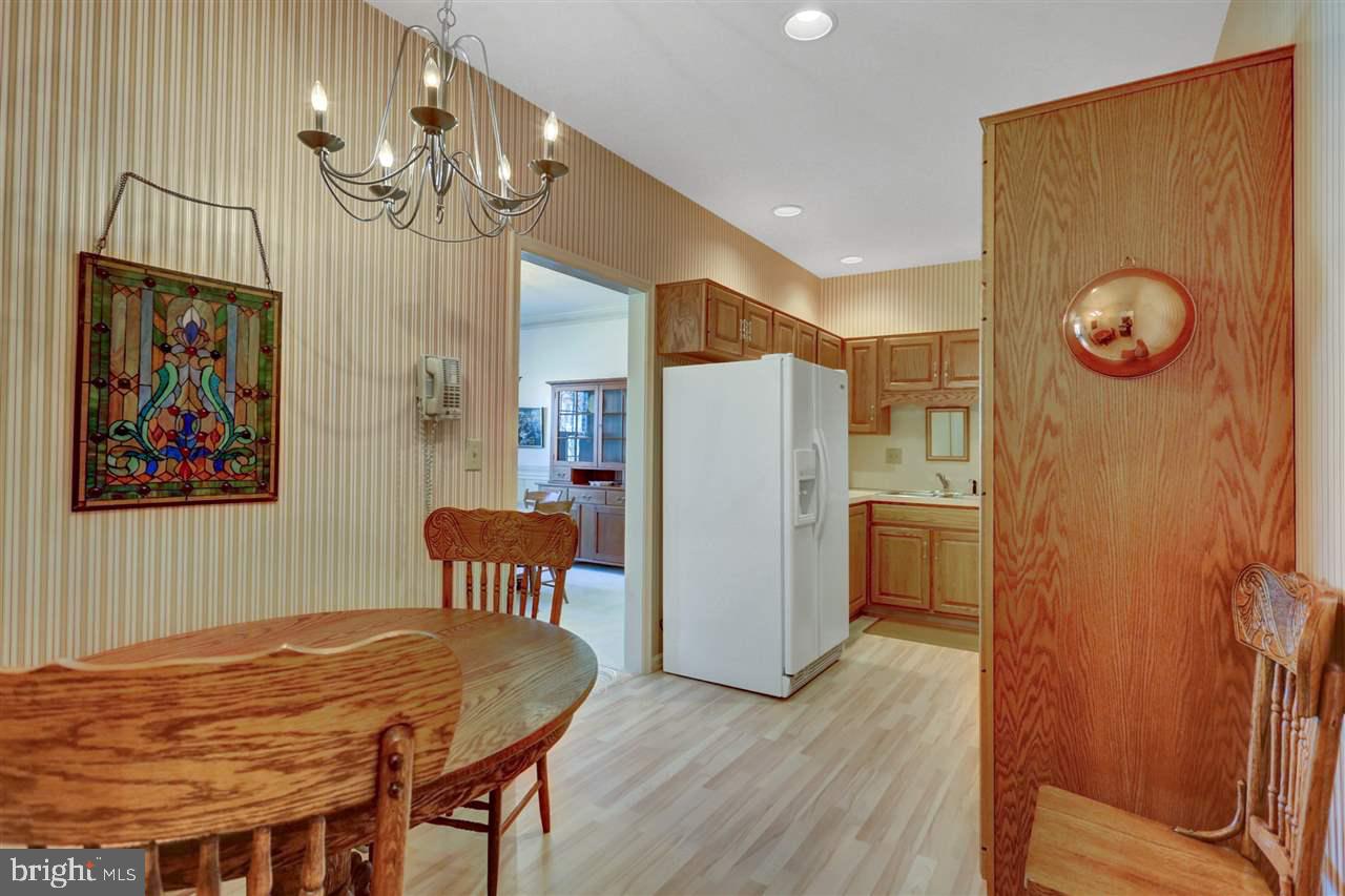 WALNUT COURT - Residential