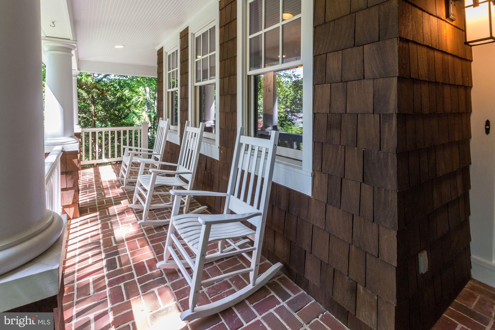 BURNING TREE VIEW - Residential