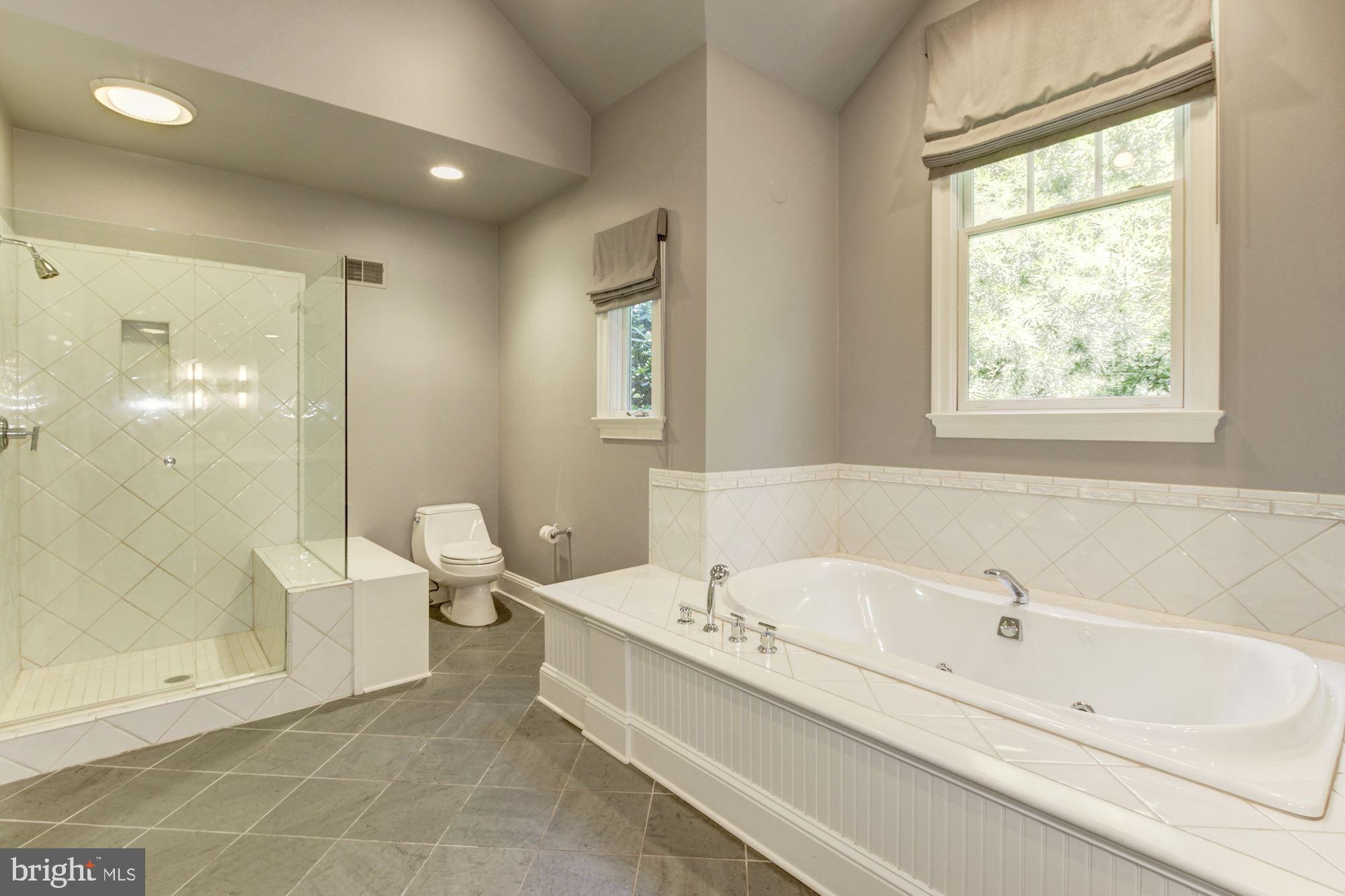 BURNING TREE VIEW - Residential