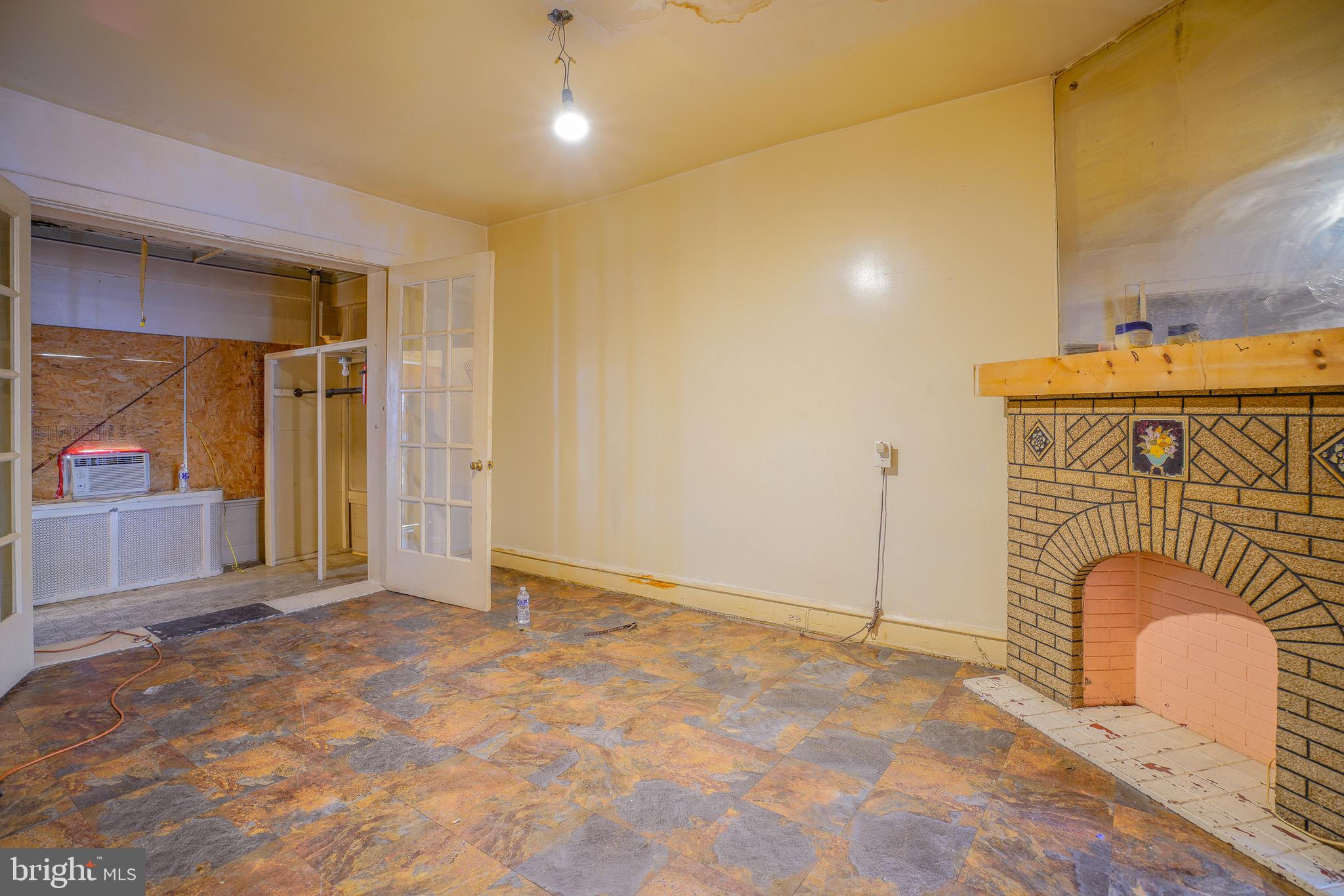 OLNEY (EAST) - Residential