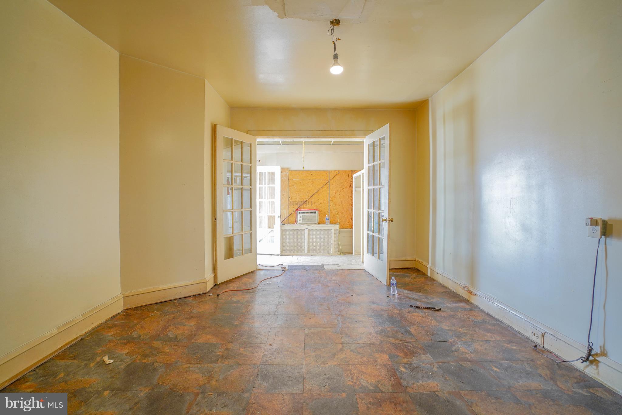 OLNEY (EAST) - Residential