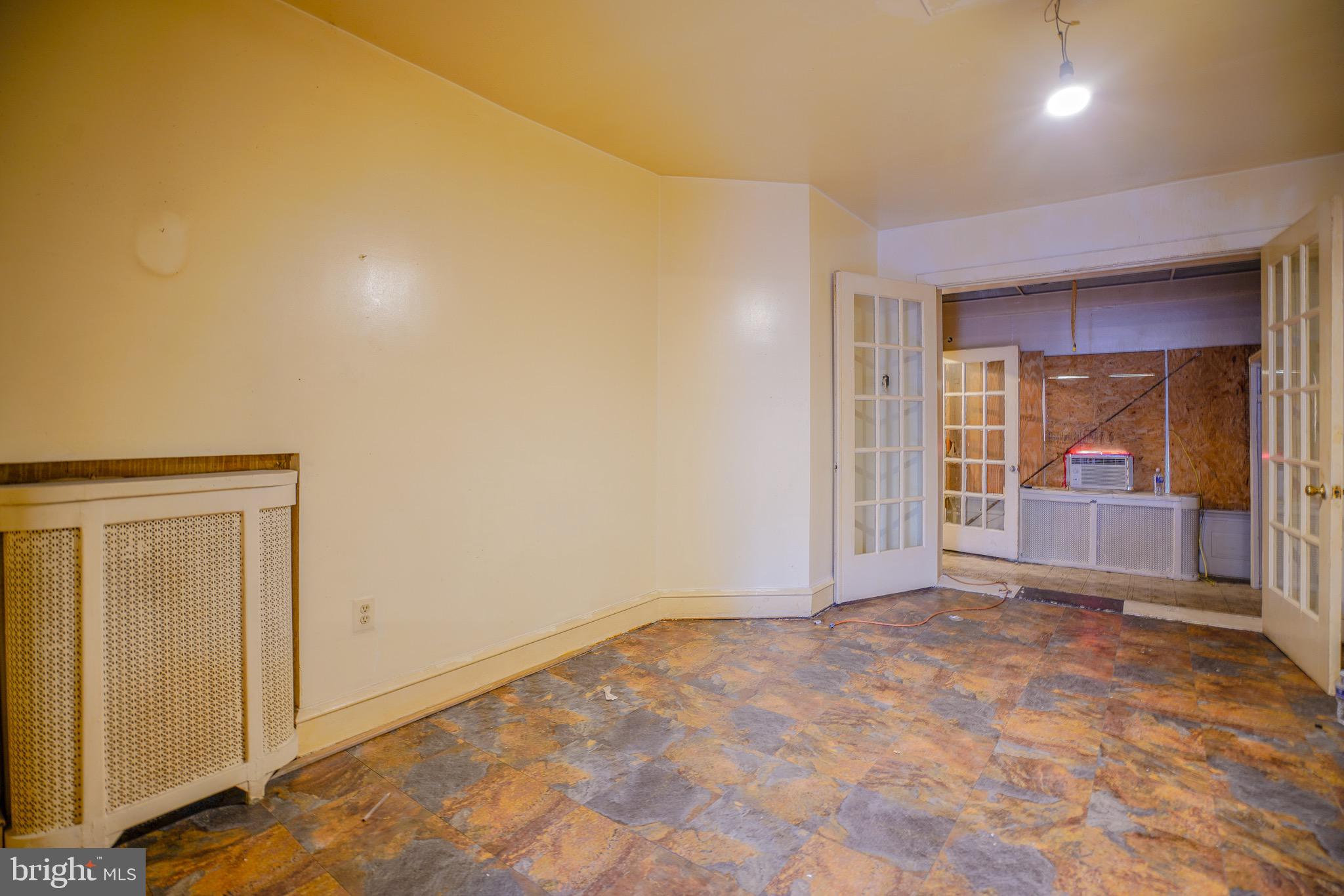 OLNEY (EAST) - Residential