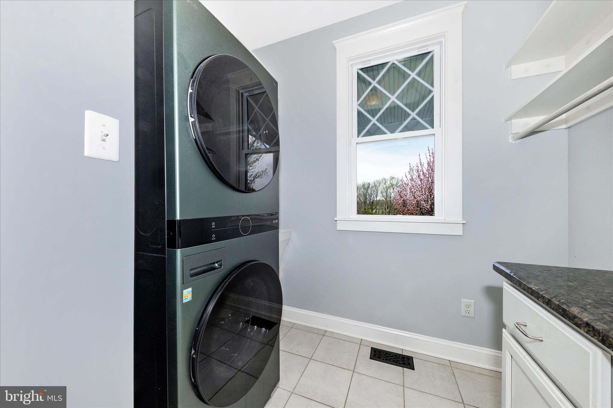 MIDDLETOWN - Residential