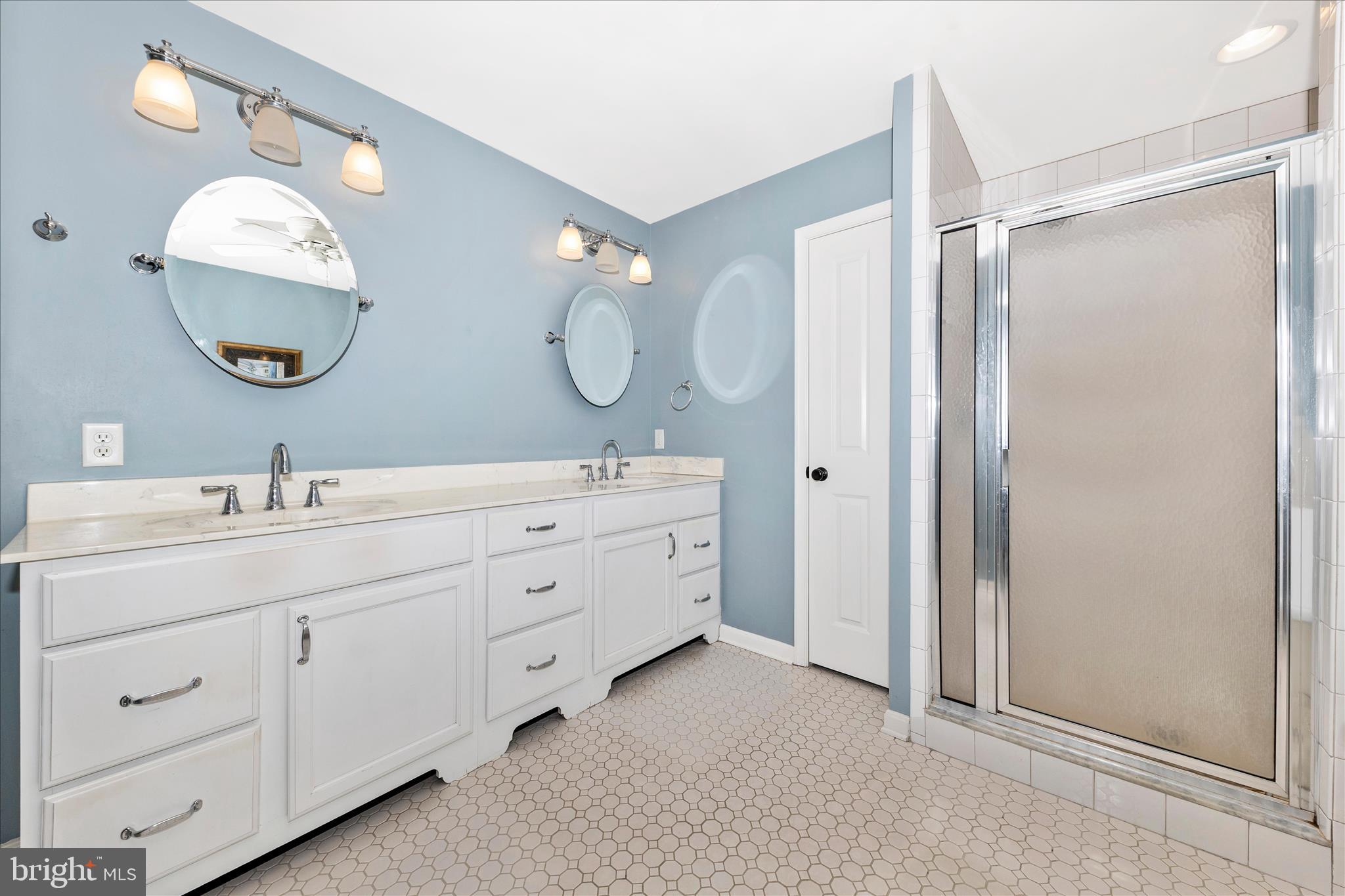 MIDDLETOWN - Residential