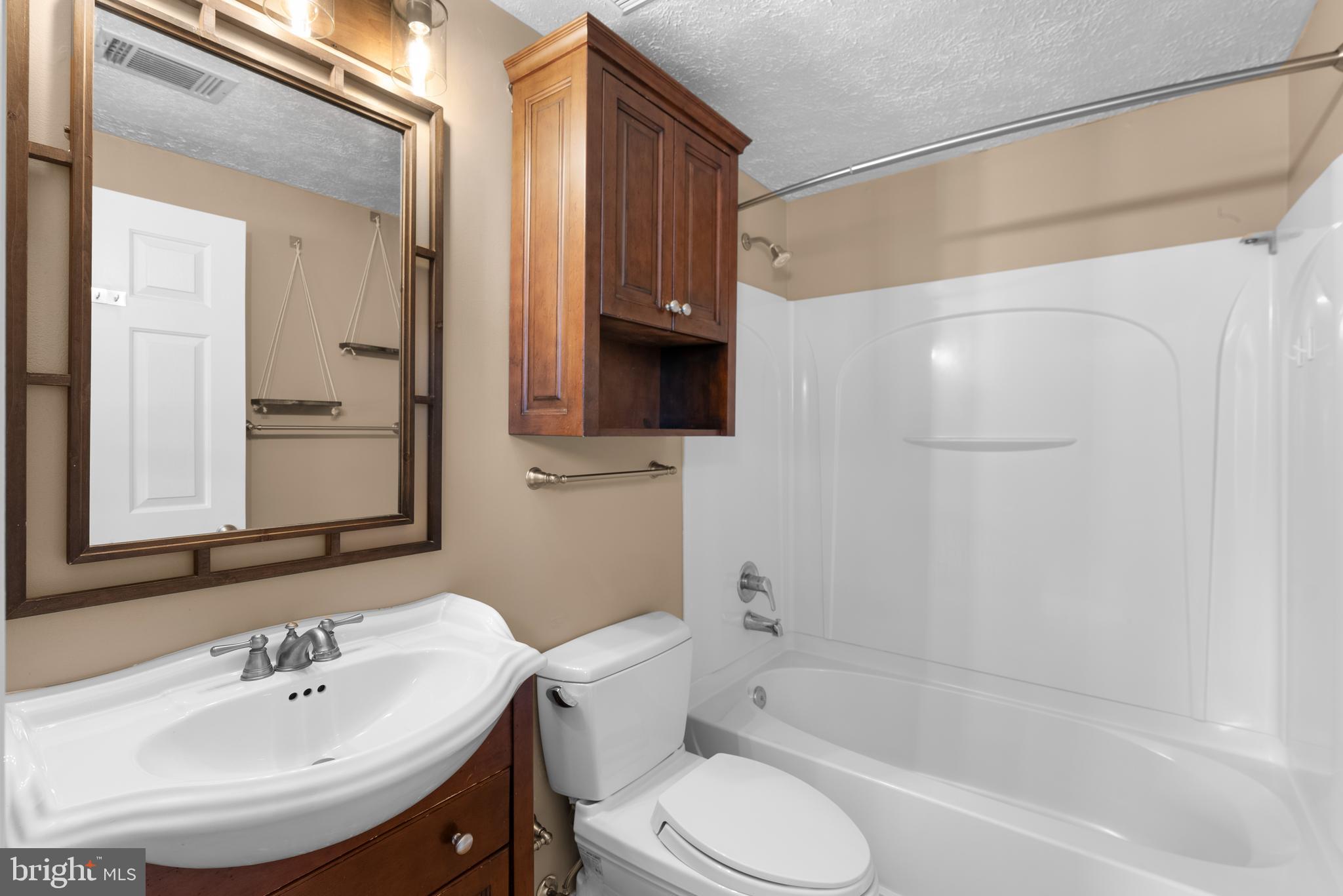 FREDERICKTOWNE VILLAGE - Residential