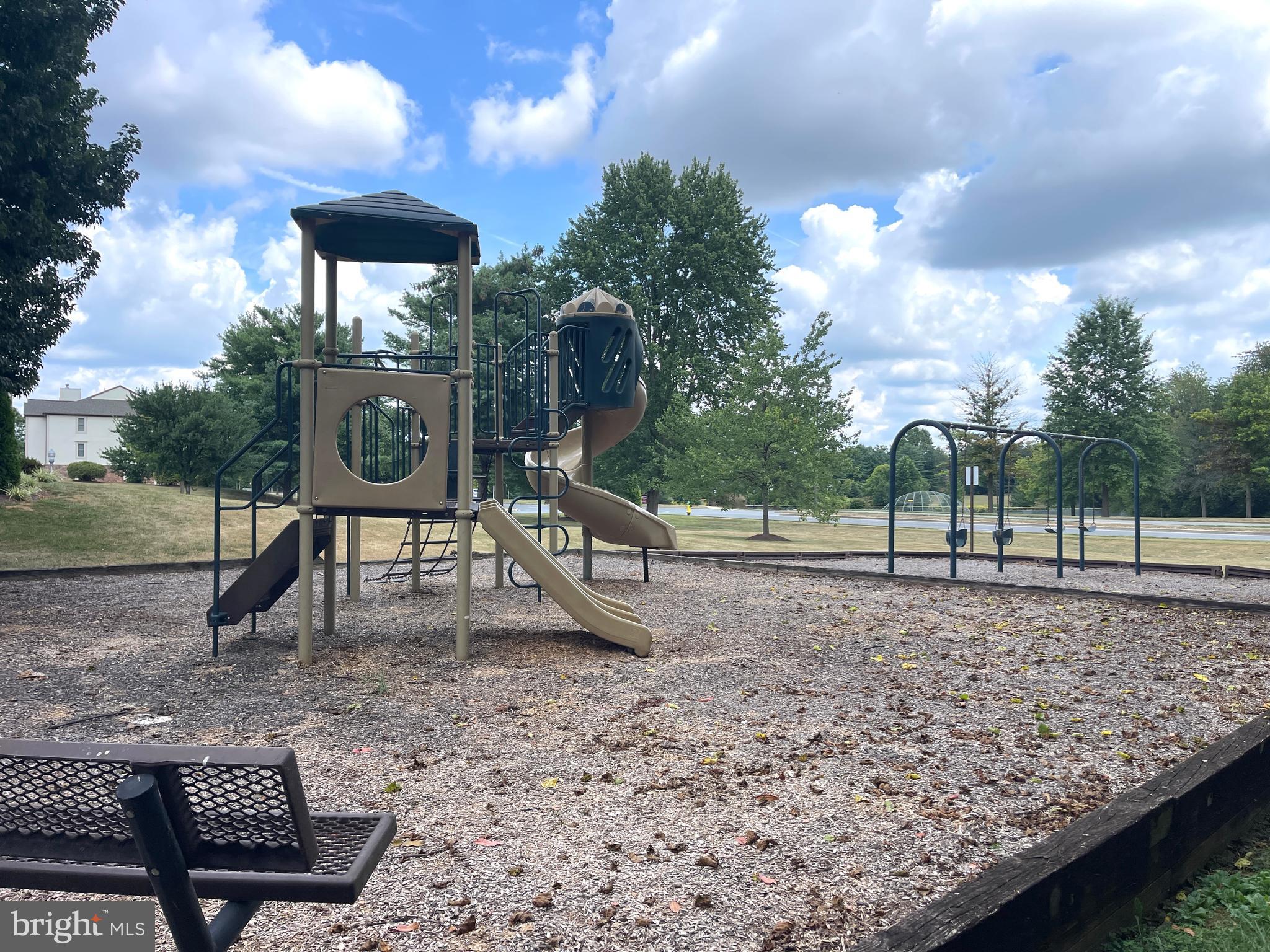 FREDERICKTOWNE VILLAGE - Residential