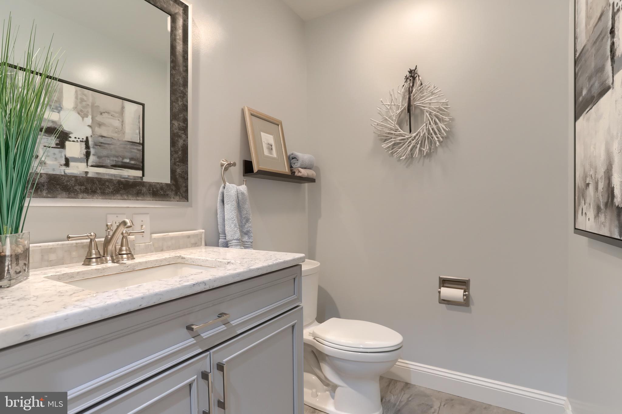 SOUTHGATE MANOR - Residential