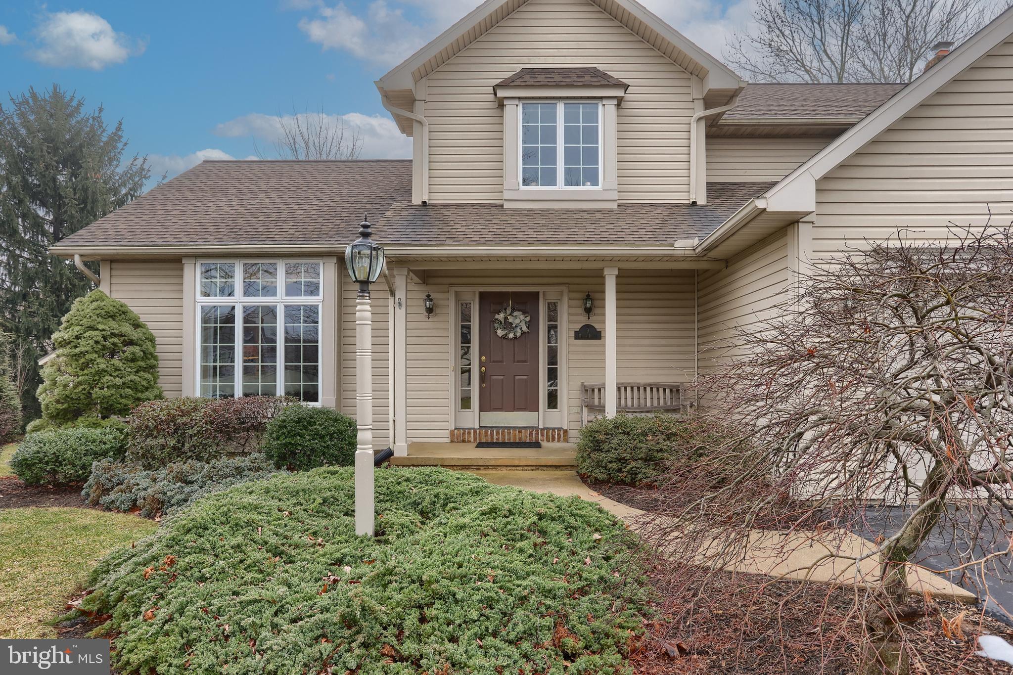 SOUTHGATE MANOR - Residential