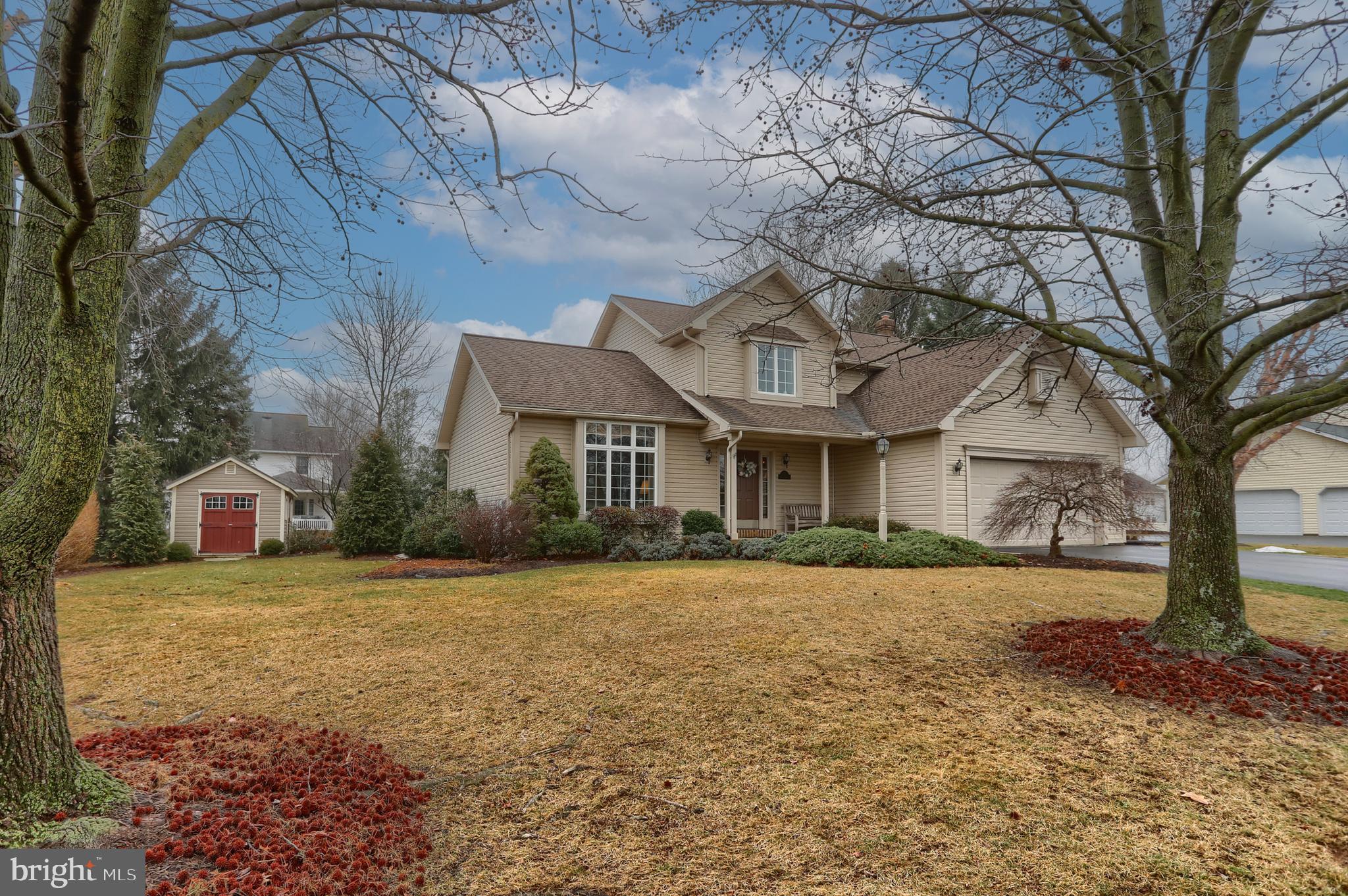 SOUTHGATE MANOR - Residential