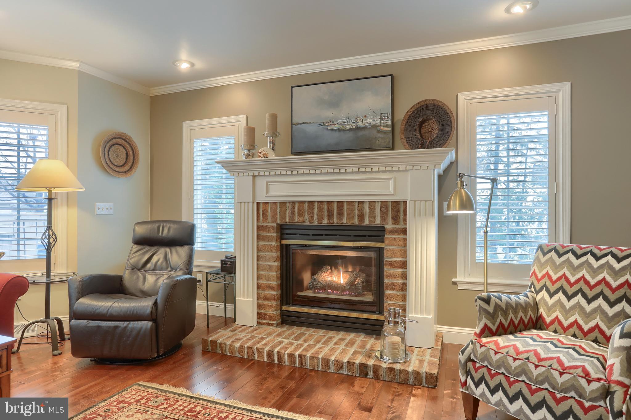 SOUTHGATE MANOR - Residential