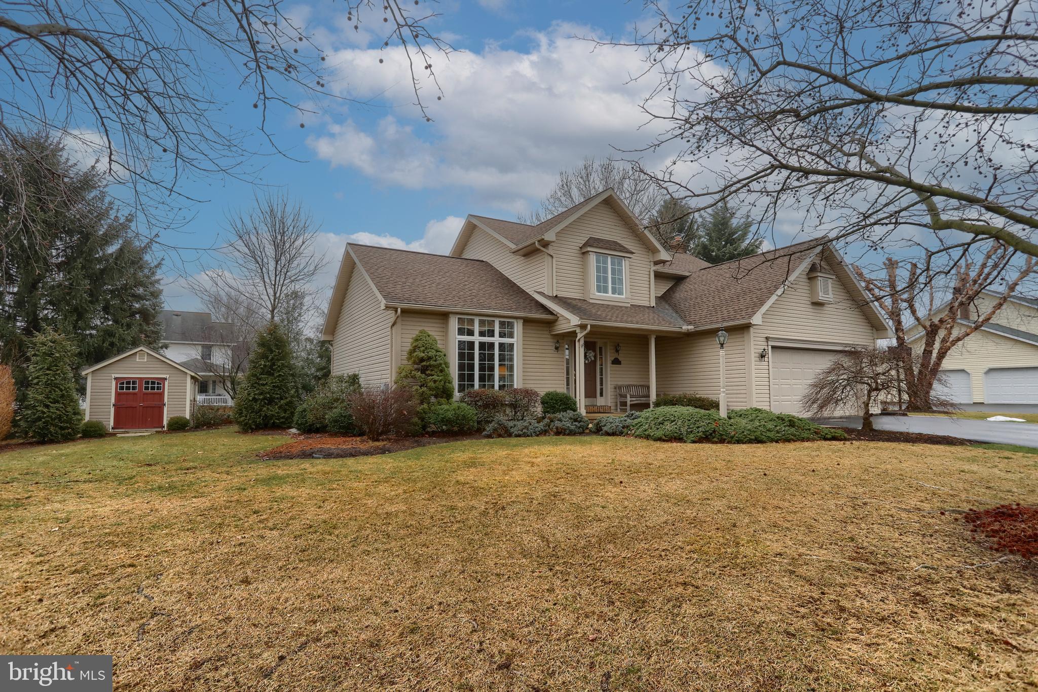 SOUTHGATE MANOR - Residential