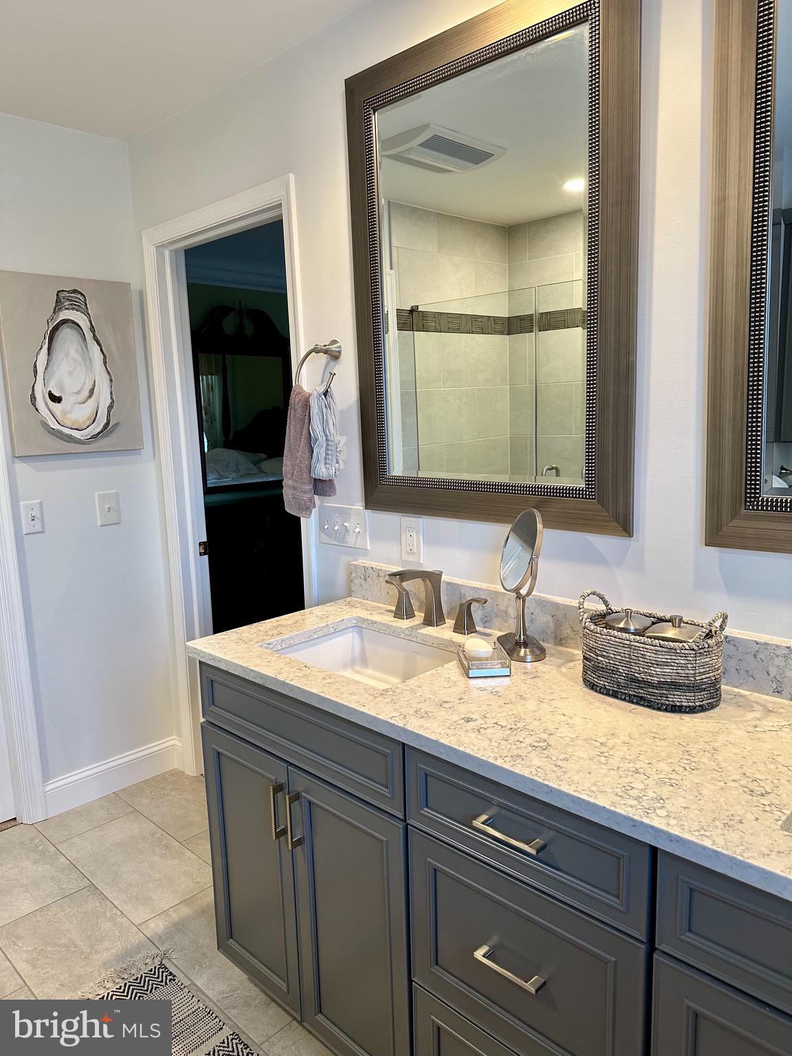 SOUTHGATE MANOR - Residential