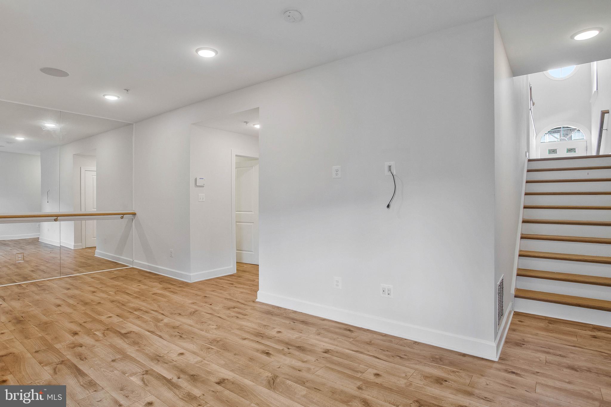 HAMILTON PARK - Residential