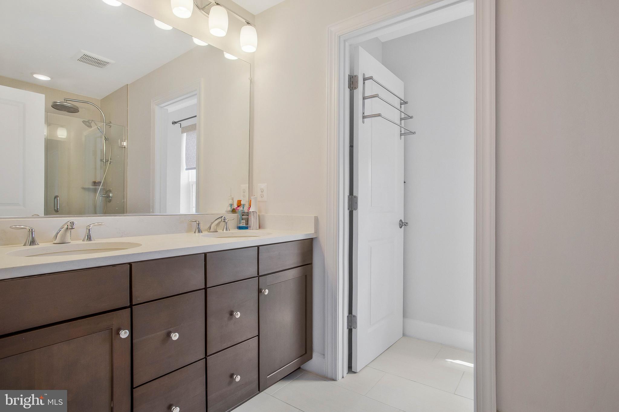 HAMILTON PARK - Residential