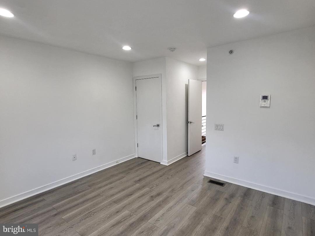 POINT BREEZE - Residential Lease