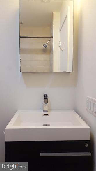 POINT BREEZE - Residential Lease