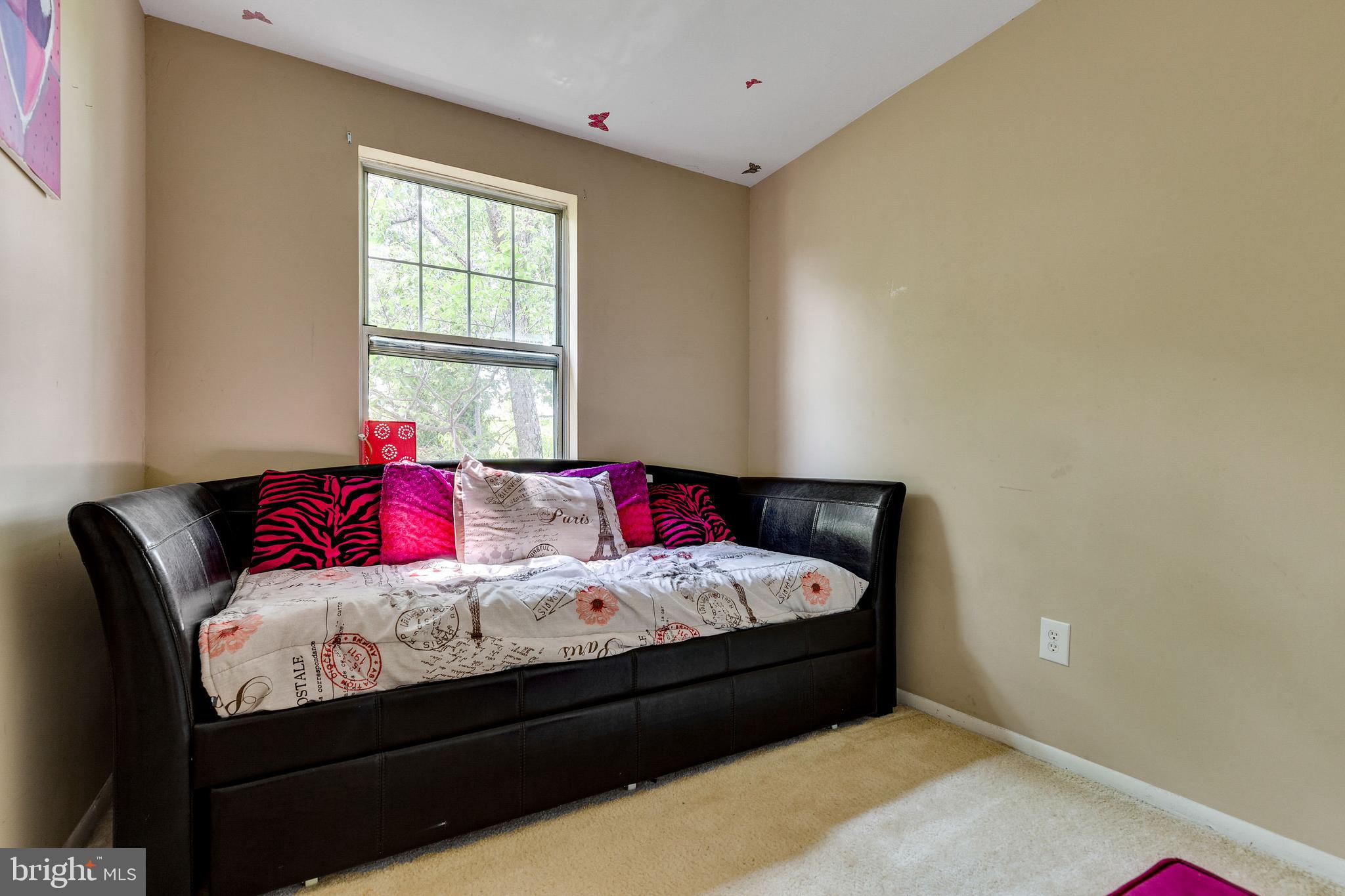 FORESTVILLE PARK - Residential