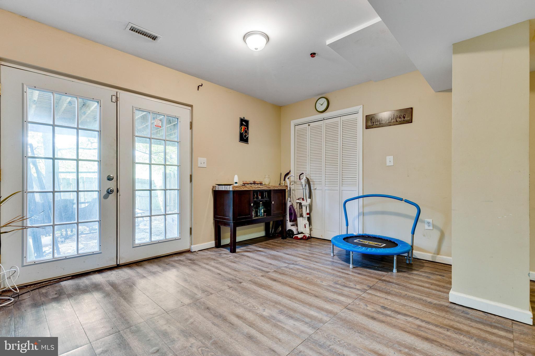 FORESTVILLE PARK - Residential