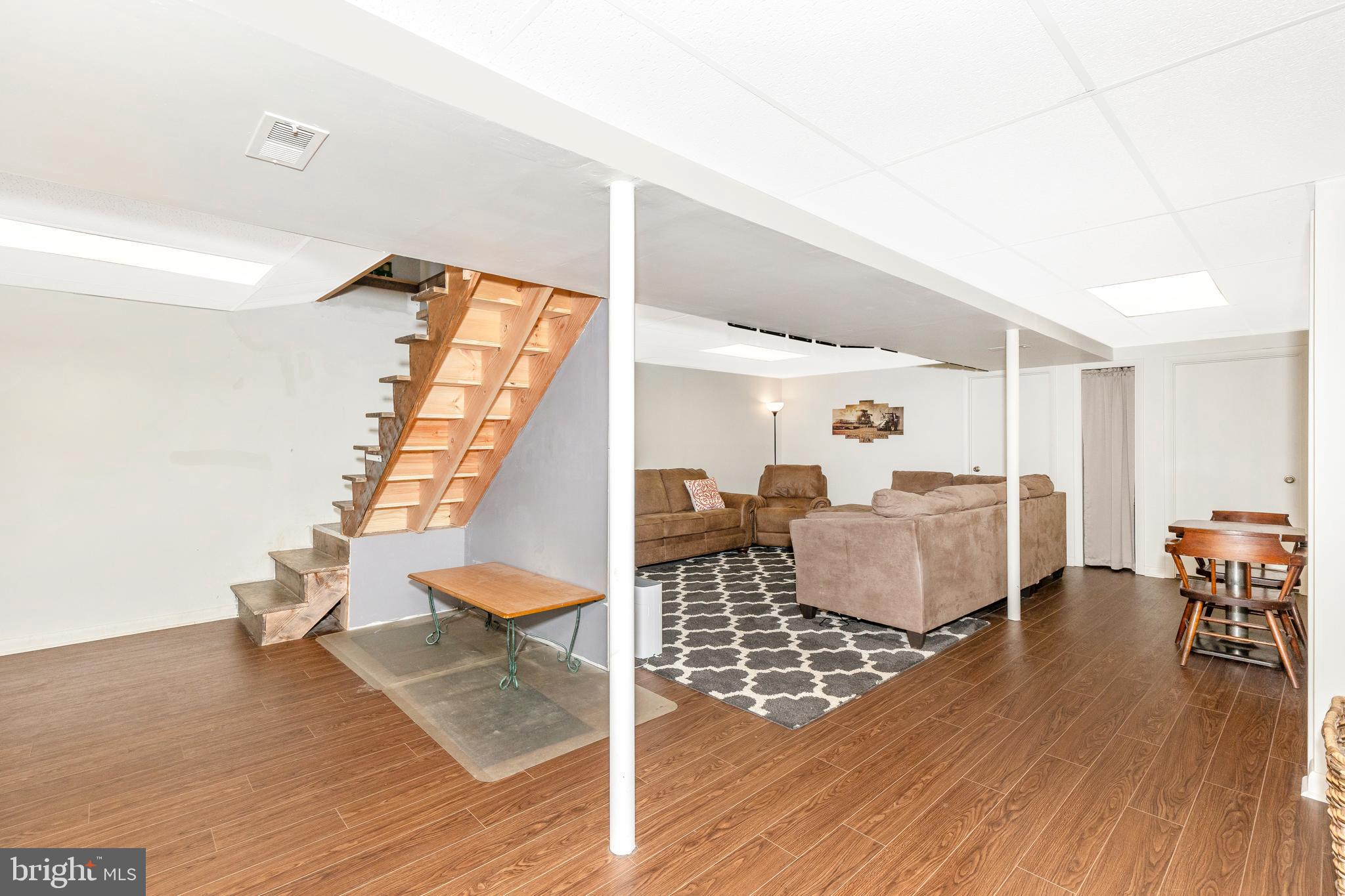 BROOK VALLEY FARMS - Residential