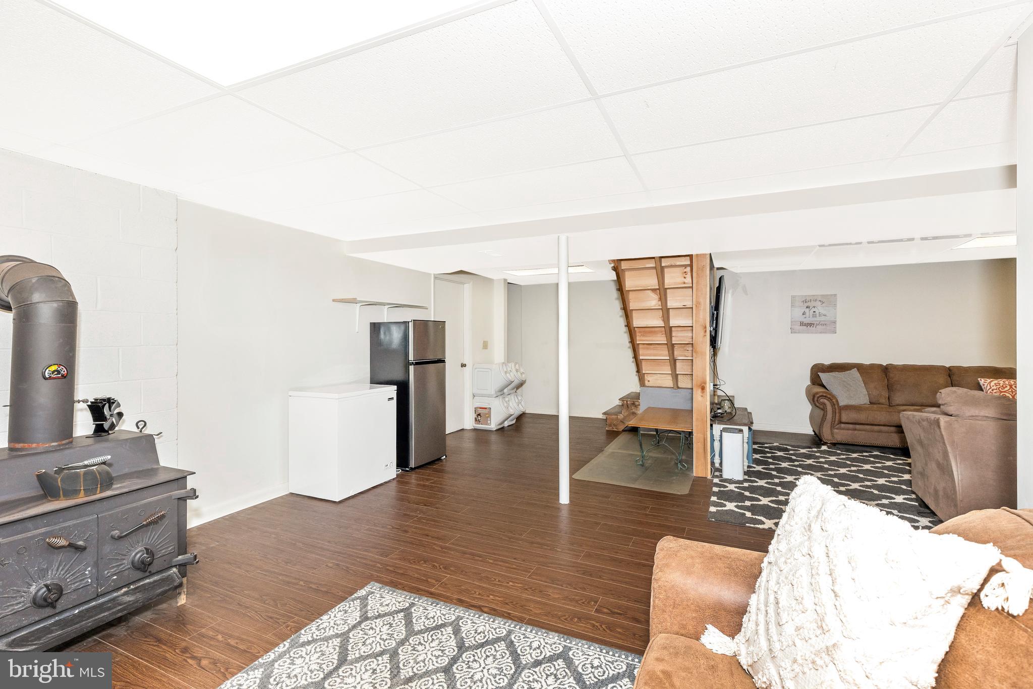 BROOK VALLEY FARMS - Residential