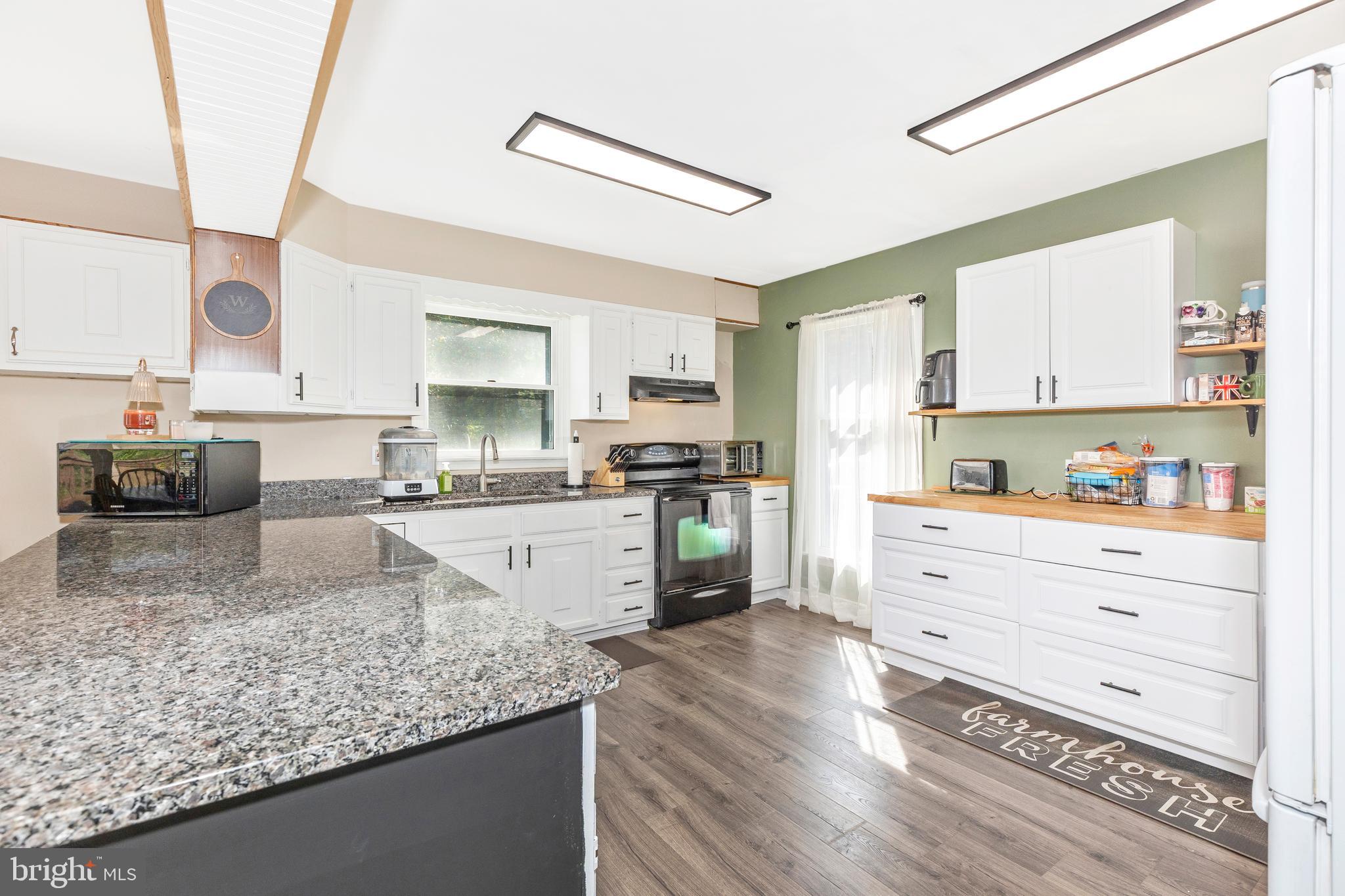 BROOK VALLEY FARMS - Residential