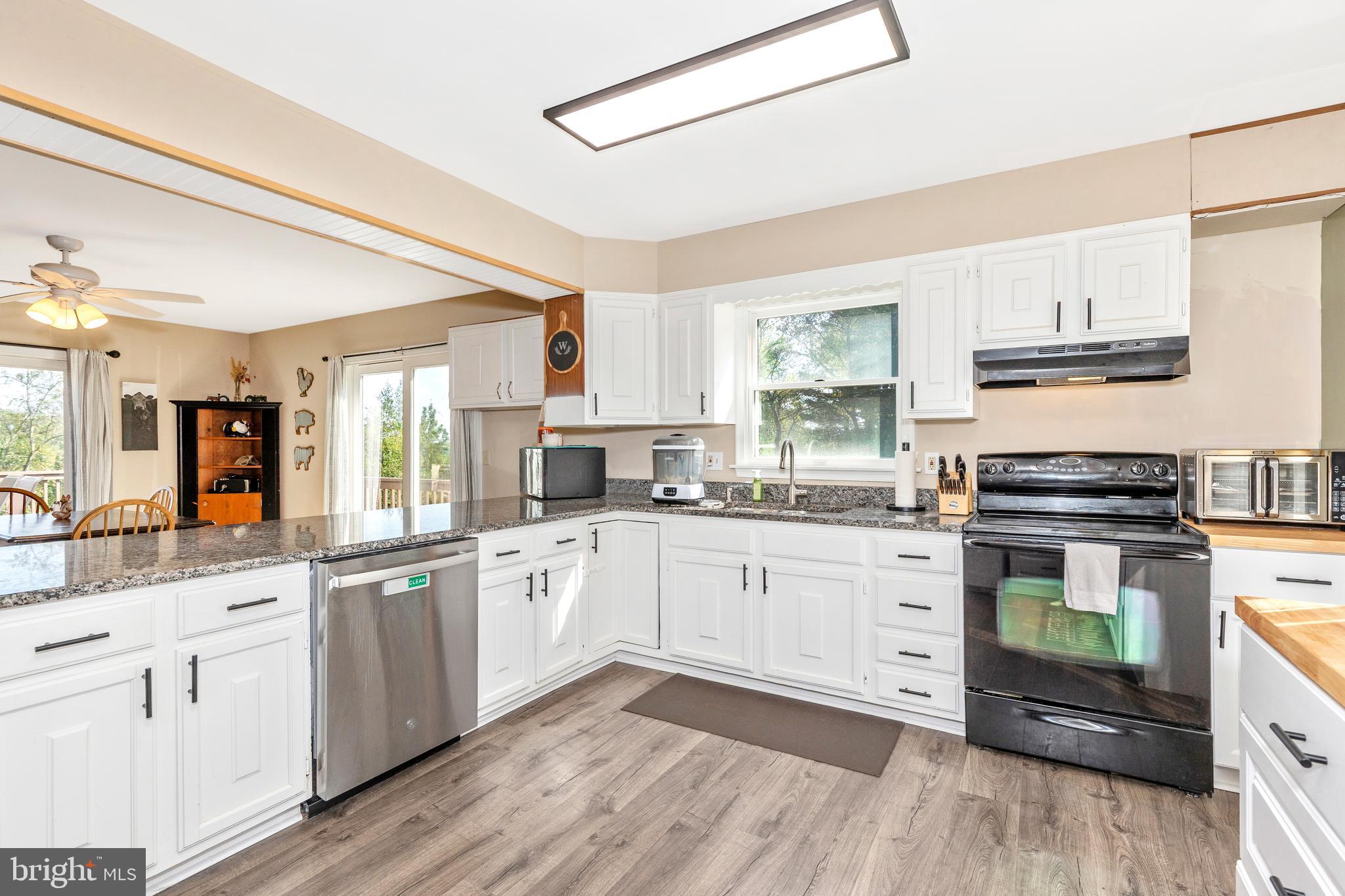 BROOK VALLEY FARMS - Residential