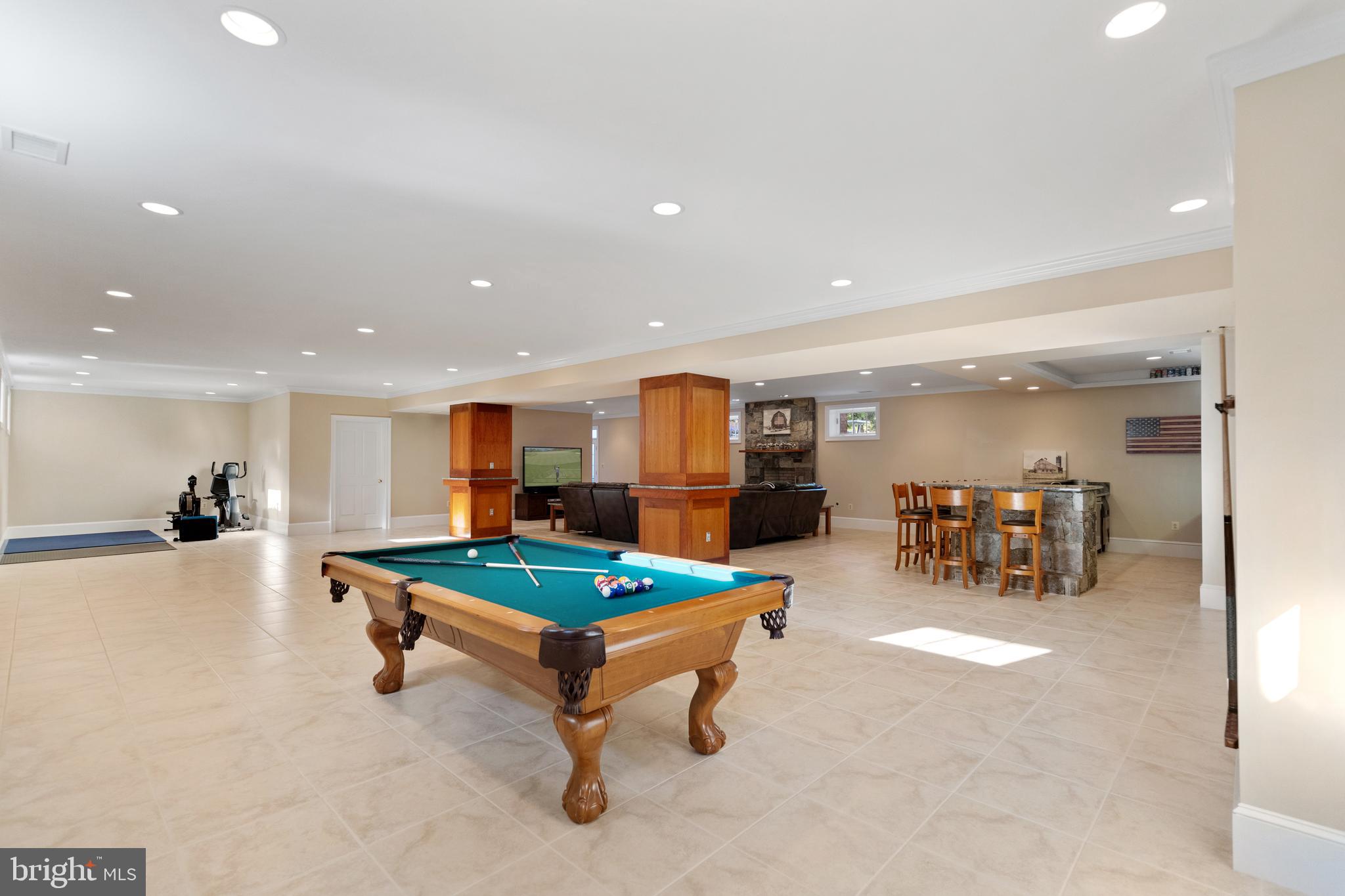 FOX LAKE - Residential