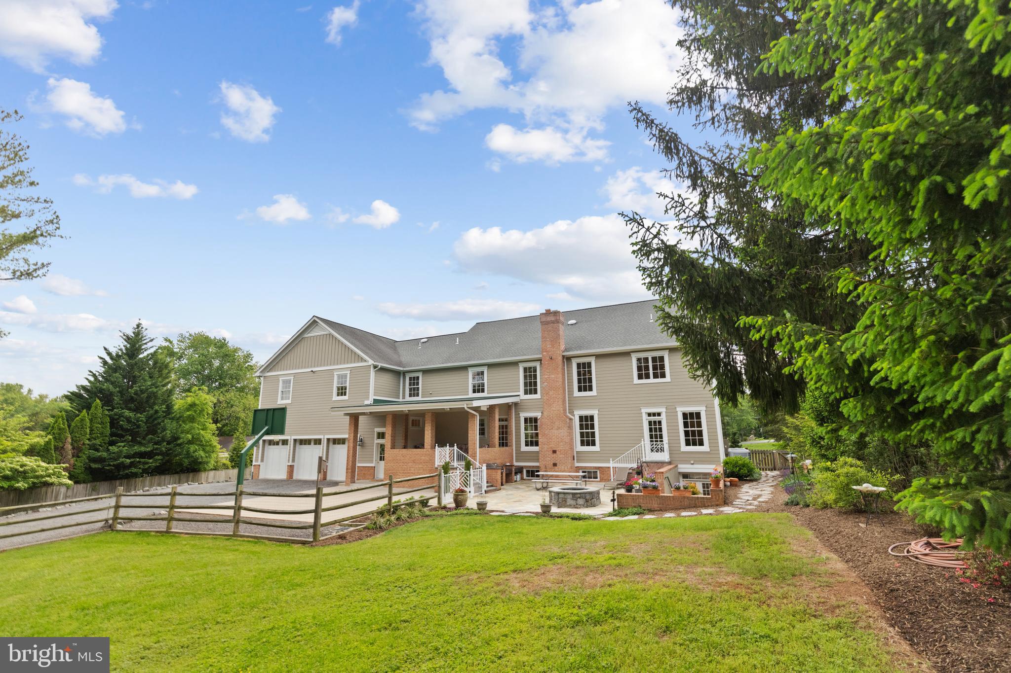 FOX LAKE - Residential