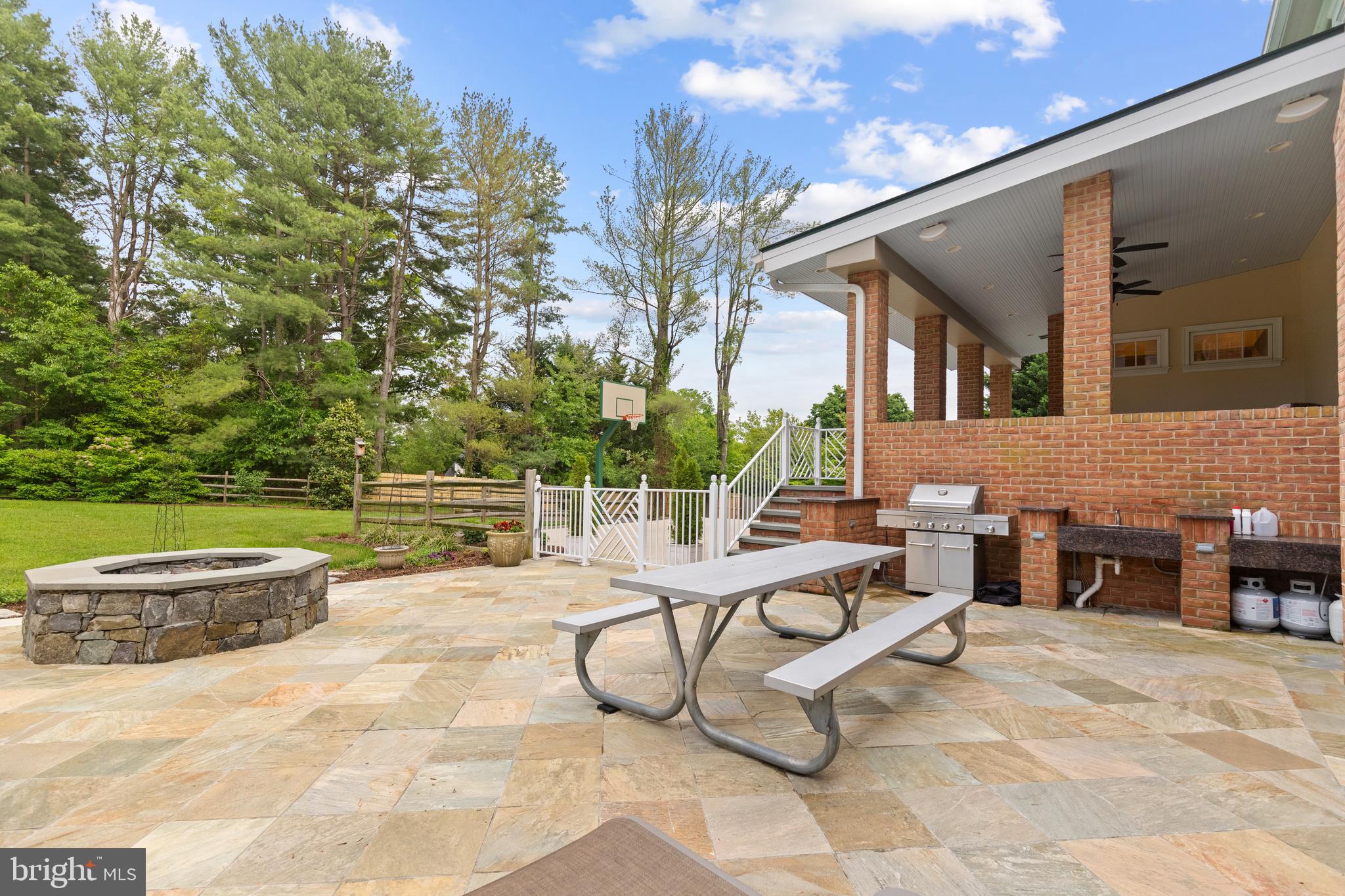 FOX LAKE - Residential