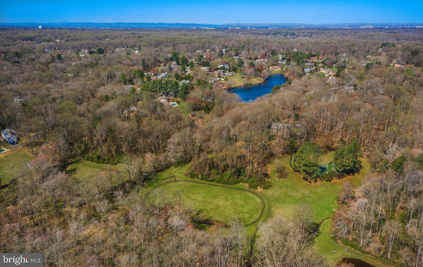 FOX LAKE - Residential