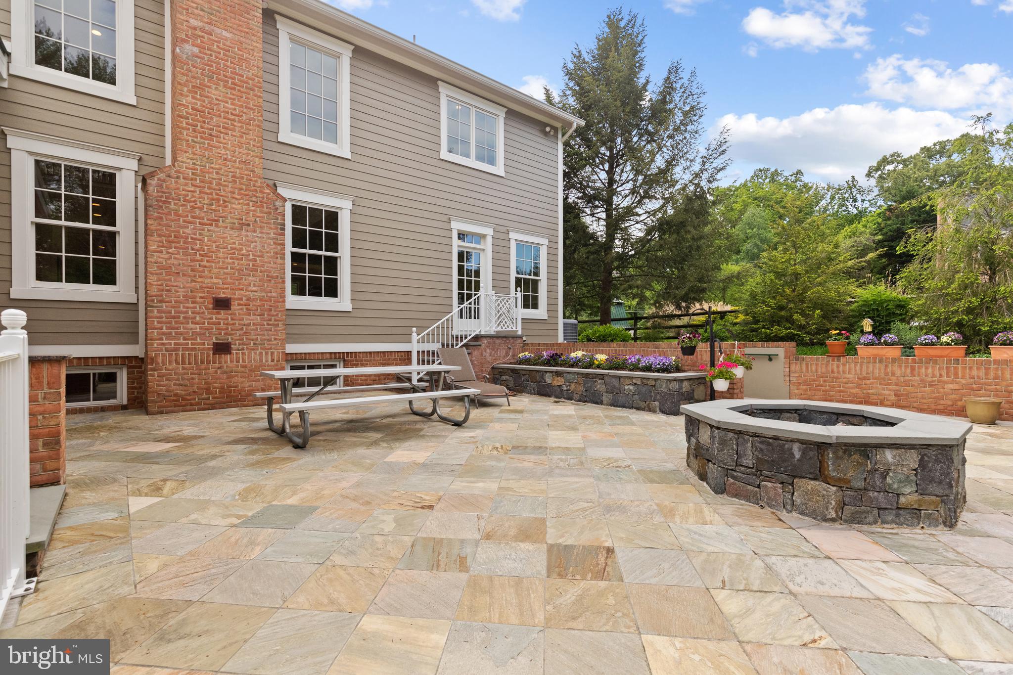 FOX LAKE - Residential