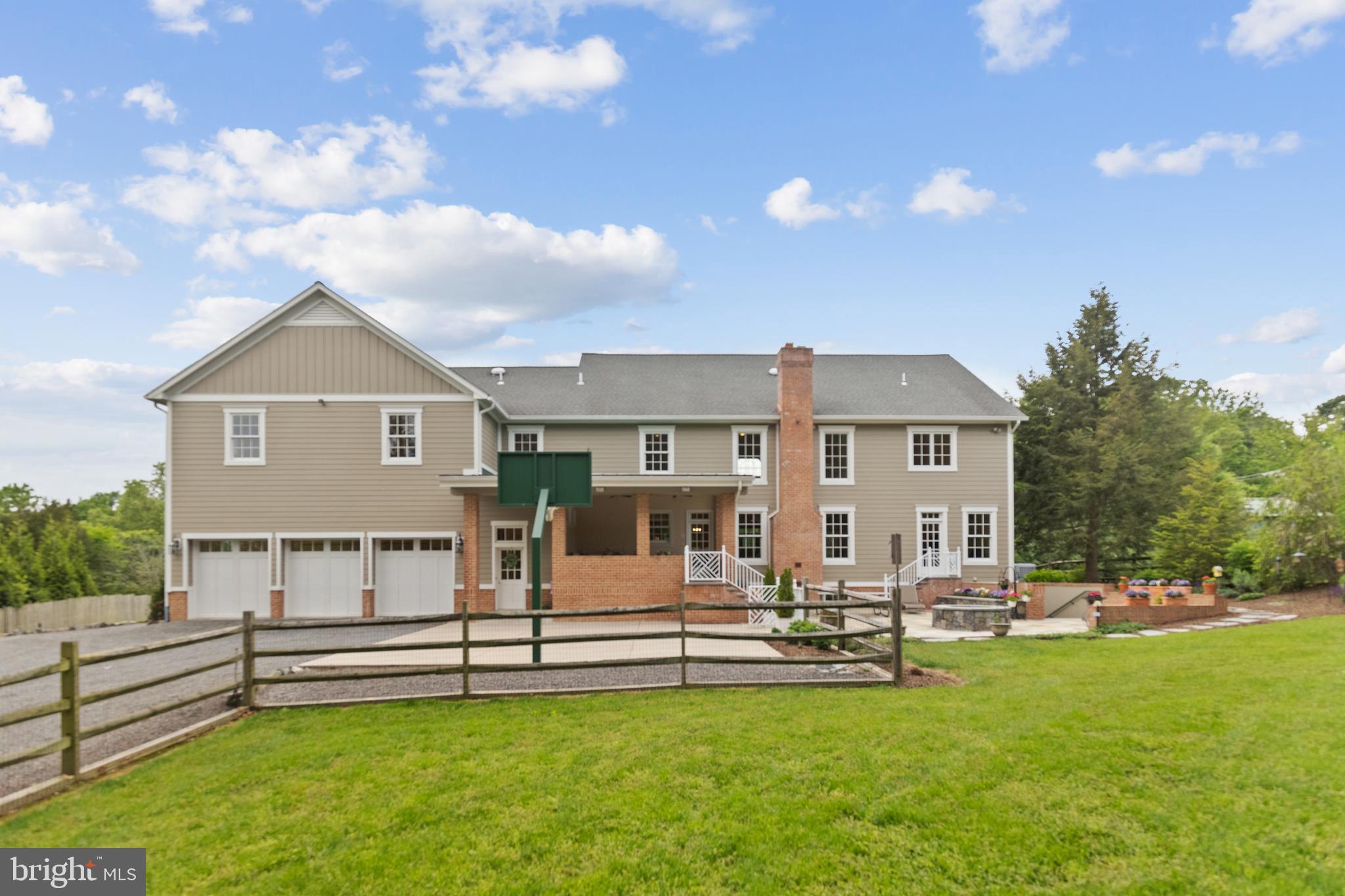 FOX LAKE - Residential