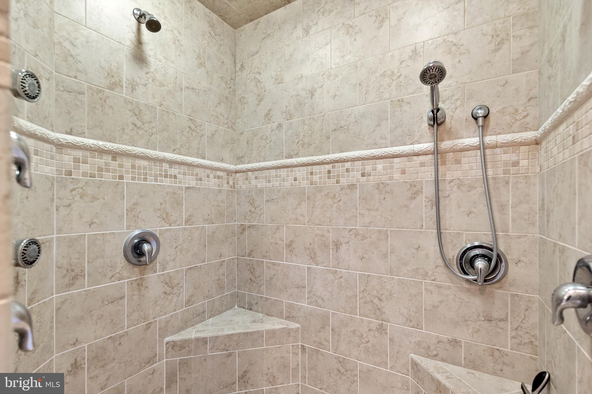 FOX LAKE - Residential