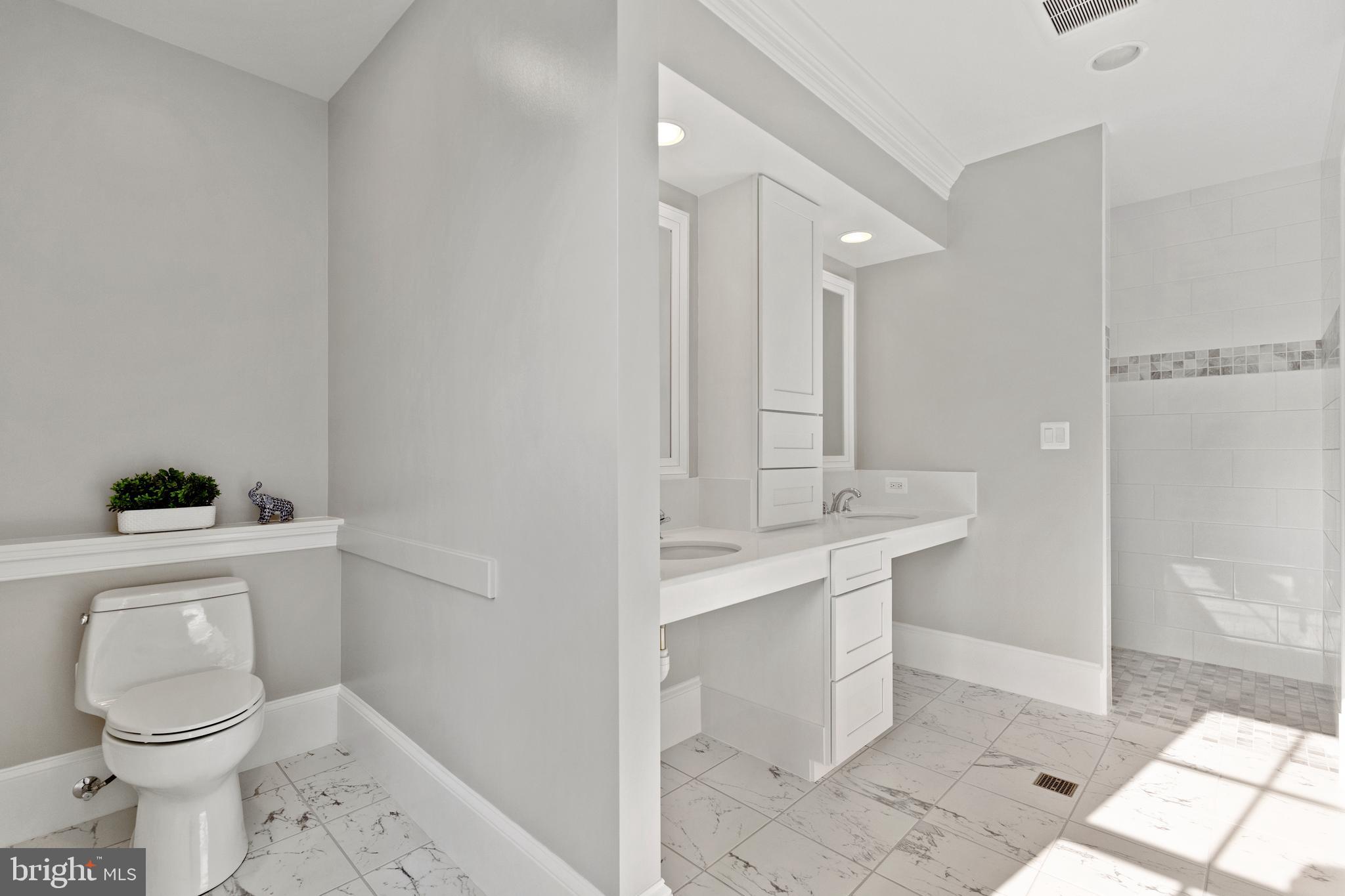 FOX LAKE - Residential