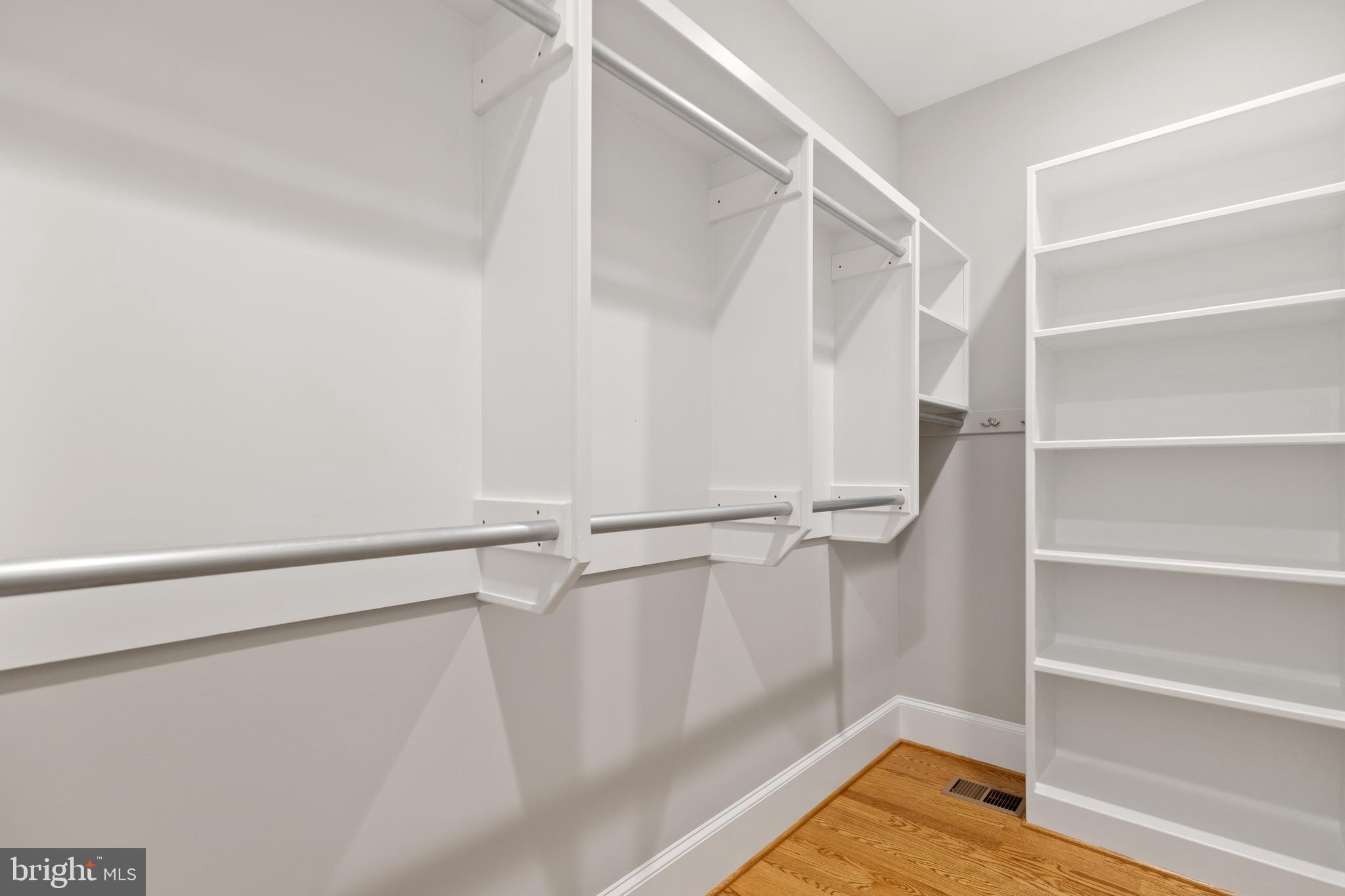 FOX LAKE - Residential