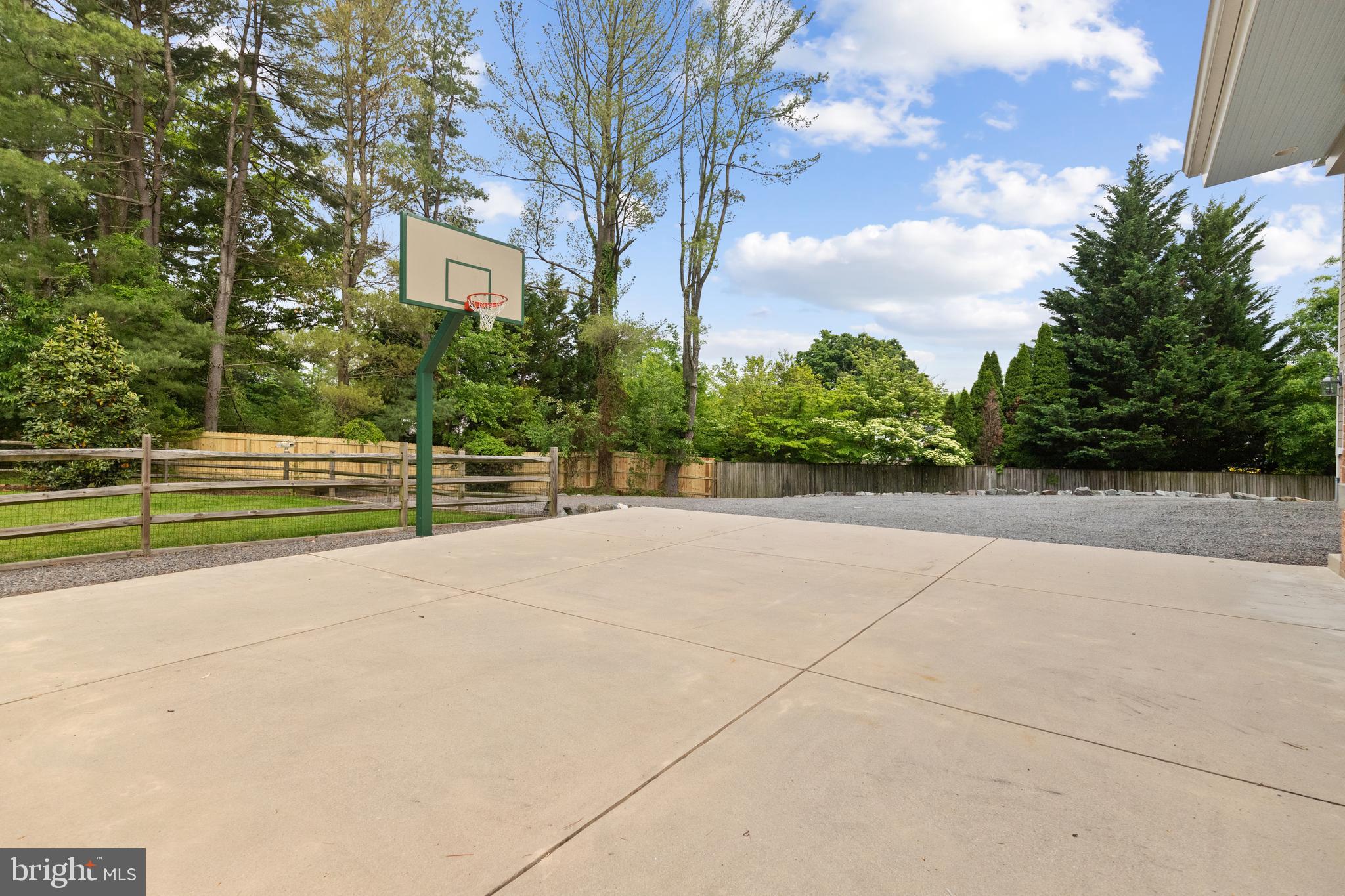 FOX LAKE - Residential