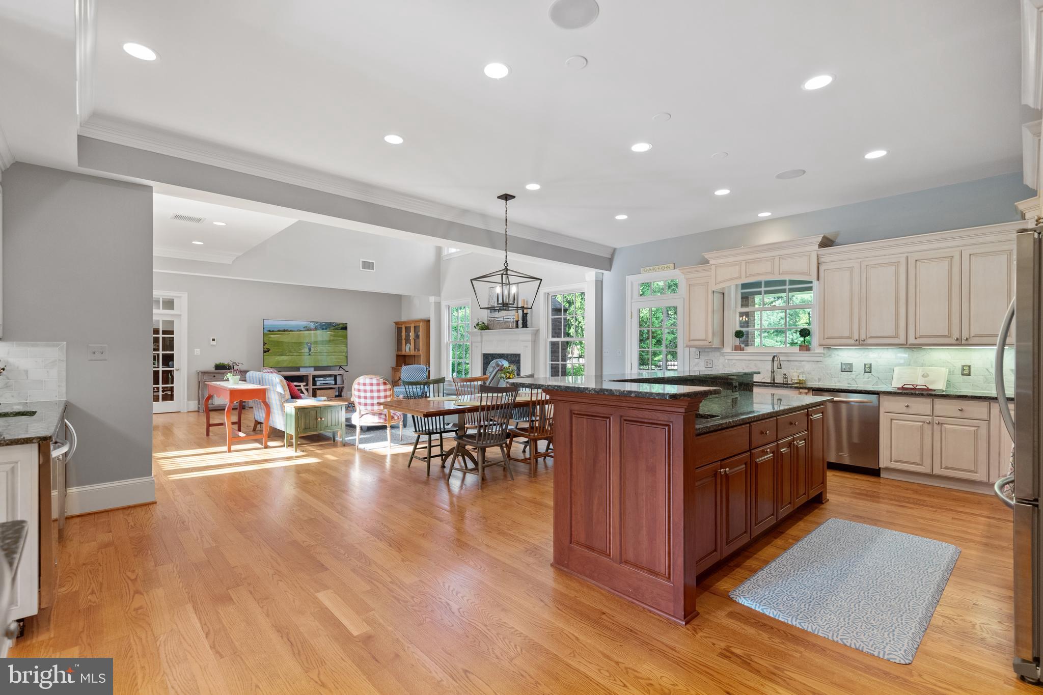 FOX LAKE - Residential