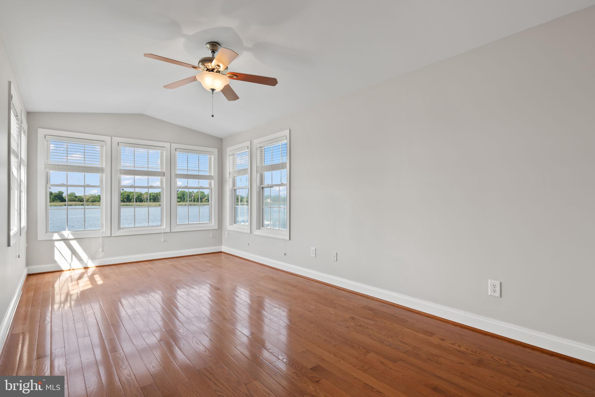 LYNCH POINT - Residential