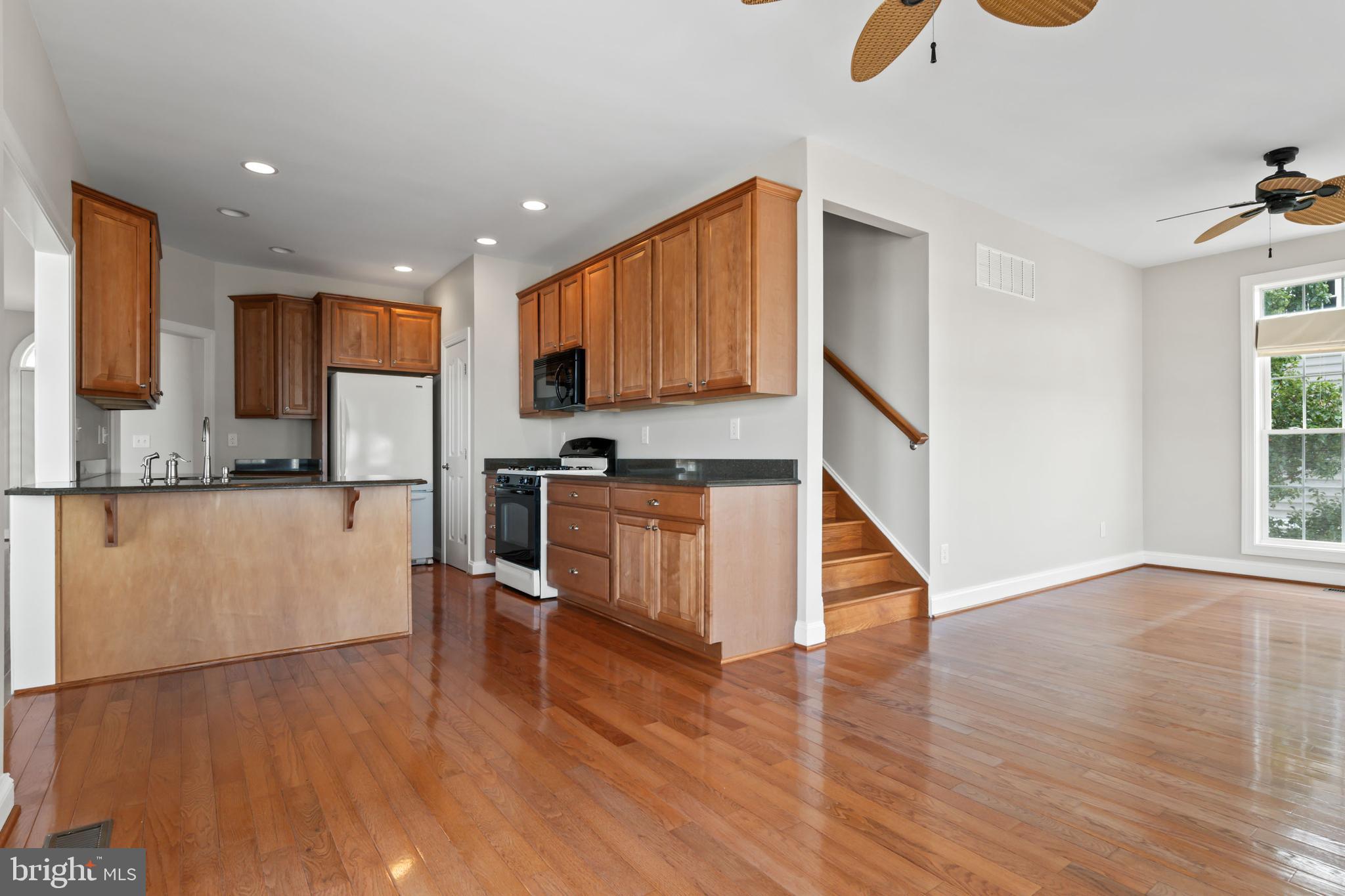 LYNCH POINT - Residential